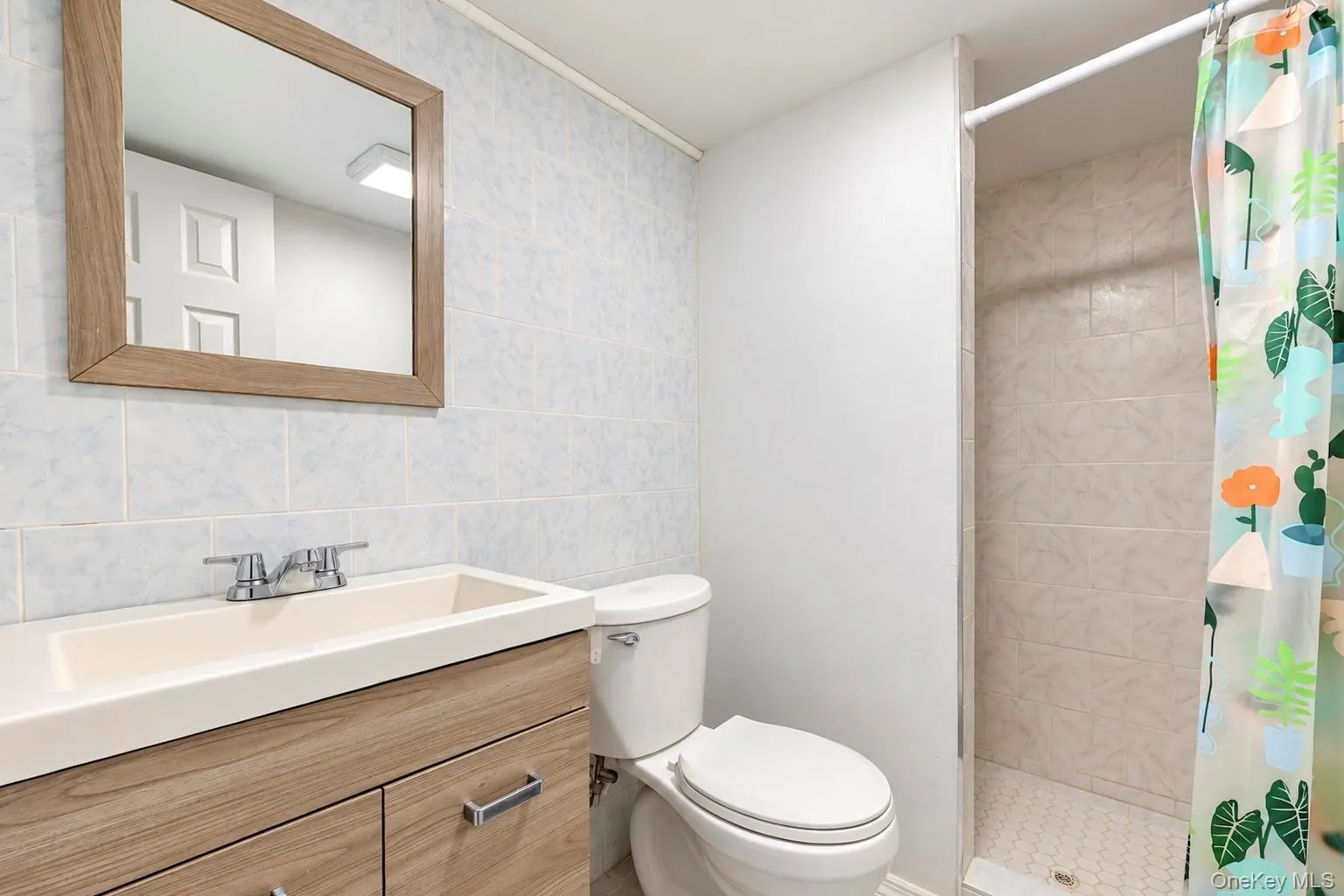 431 Blue Point Road, Brookhaven, NY, 4 Bedrooms Bedrooms, 6 Rooms Rooms,3 BathroomsBathrooms,Residential,For Rent,Blue Point,0,1064995 431 Blue Point Road, Brookhaven, NY, 4 Bedrooms Bedrooms, 6 Rooms Rooms,3 BathroomsBathrooms,Residential,For Rent,Blue Point,0,1064995