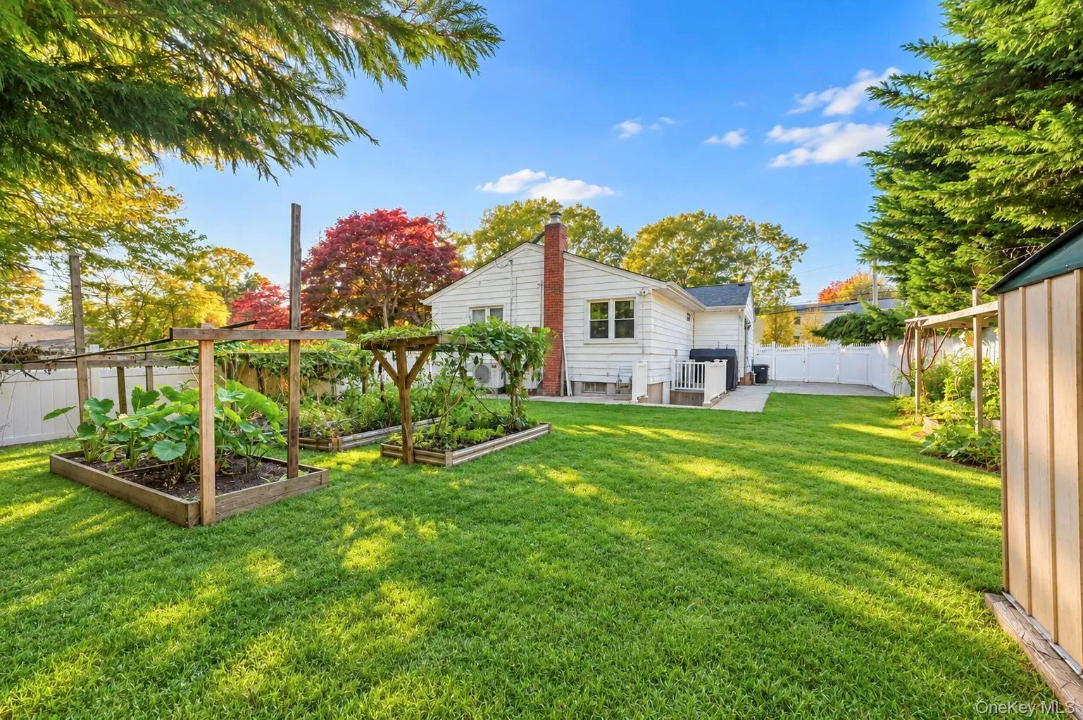 431 Blue Point Road, Brookhaven, NY, 4 Bedrooms Bedrooms, 6 Rooms Rooms,3 BathroomsBathrooms,Residential,For Rent,Blue Point,0,1064995 431 Blue Point Road, Brookhaven, NY, 4 Bedrooms Bedrooms, 6 Rooms Rooms,3 BathroomsBathrooms,Residential,For Rent,Blue Point,0,1064995