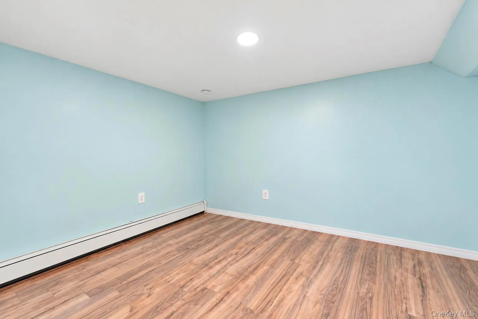 431 Blue Point Road, Brookhaven, NY, 4 Bedrooms Bedrooms, 6 Rooms Rooms,3 BathroomsBathrooms,Residential,For Rent,Blue Point,0,1064995 431 Blue Point Road, Brookhaven, NY, 4 Bedrooms Bedrooms, 6 Rooms Rooms,3 BathroomsBathrooms,Residential,For Rent,Blue Point,0,1064995