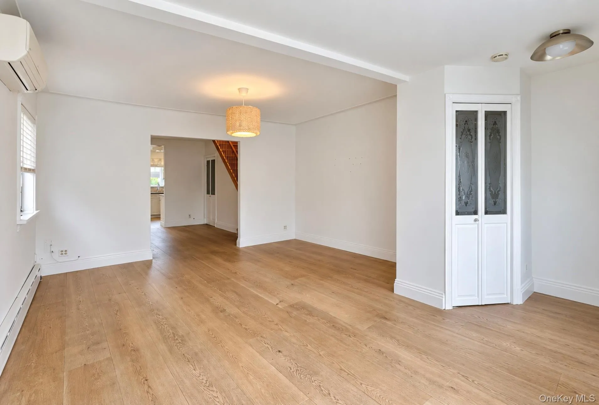 8827 Aubrey Avenue, New York, NY, 3 Bedrooms Bedrooms, 9 Rooms Rooms,1 BathroomBathrooms,Residential,For Rent,Aubrey,0,1064996 8827 Aubrey Avenue, New York, NY, 3 Bedrooms Bedrooms, 9 Rooms Rooms,1 BathroomBathrooms,Residential,For Rent,Aubrey,0,1064996