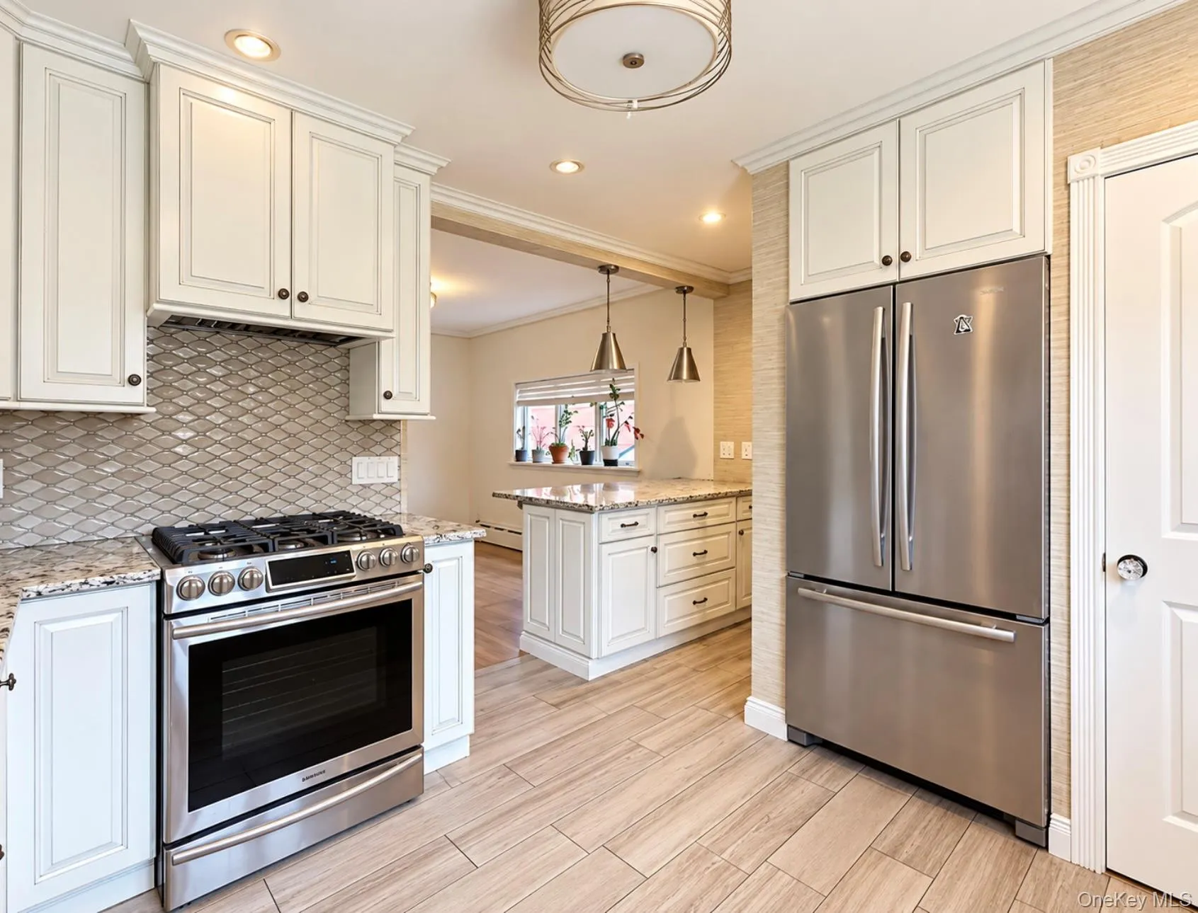 8827 Aubrey Avenue, New York, NY, 3 Bedrooms Bedrooms, 9 Rooms Rooms,1 BathroomBathrooms,Residential,For Rent,Aubrey,0,1064996 8827 Aubrey Avenue, New York, NY, 3 Bedrooms Bedrooms, 9 Rooms Rooms,1 BathroomBathrooms,Residential,For Rent,Aubrey,0,1064996
