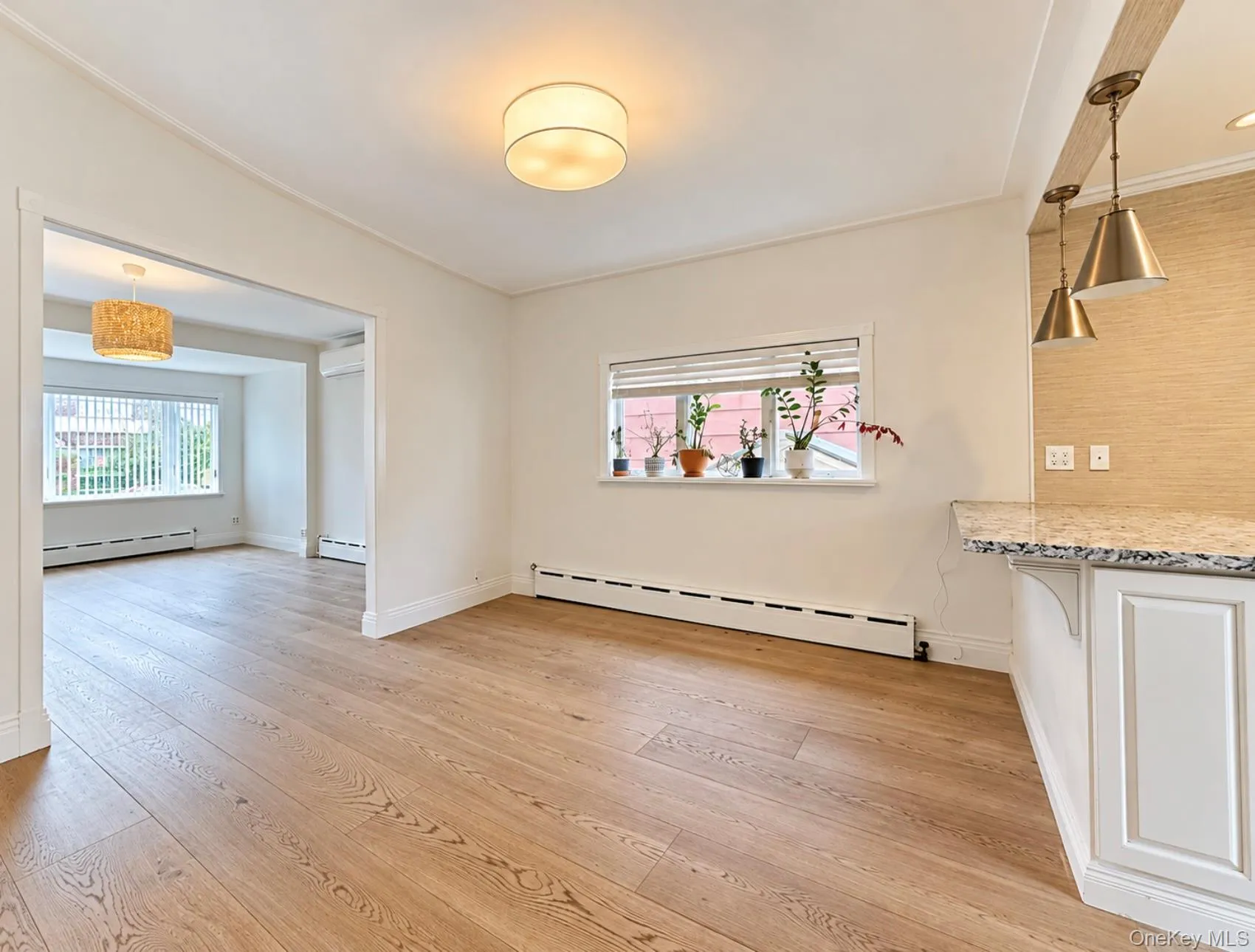 8827 Aubrey Avenue, New York, NY, 3 Bedrooms Bedrooms, 9 Rooms Rooms,1 BathroomBathrooms,Residential,For Rent,Aubrey,0,1064996 8827 Aubrey Avenue, New York, NY, 3 Bedrooms Bedrooms, 9 Rooms Rooms,1 BathroomBathrooms,Residential,For Rent,Aubrey,0,1064996