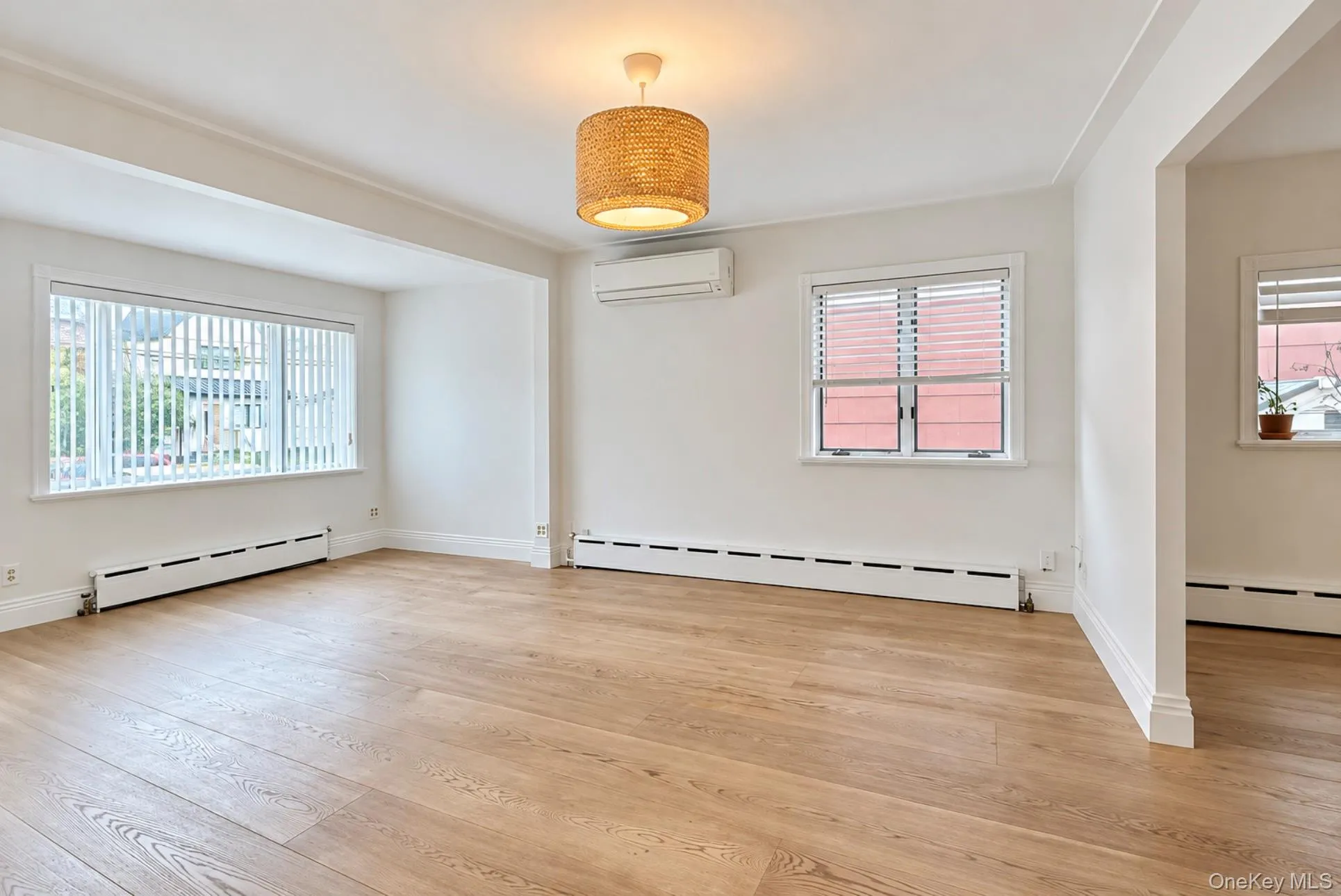 8827 Aubrey Avenue, New York, NY, 3 Bedrooms Bedrooms, 9 Rooms Rooms,1 BathroomBathrooms,Residential,For Rent,Aubrey,0,1064996 8827 Aubrey Avenue, New York, NY, 3 Bedrooms Bedrooms, 9 Rooms Rooms,1 BathroomBathrooms,Residential,For Rent,Aubrey,0,1064996