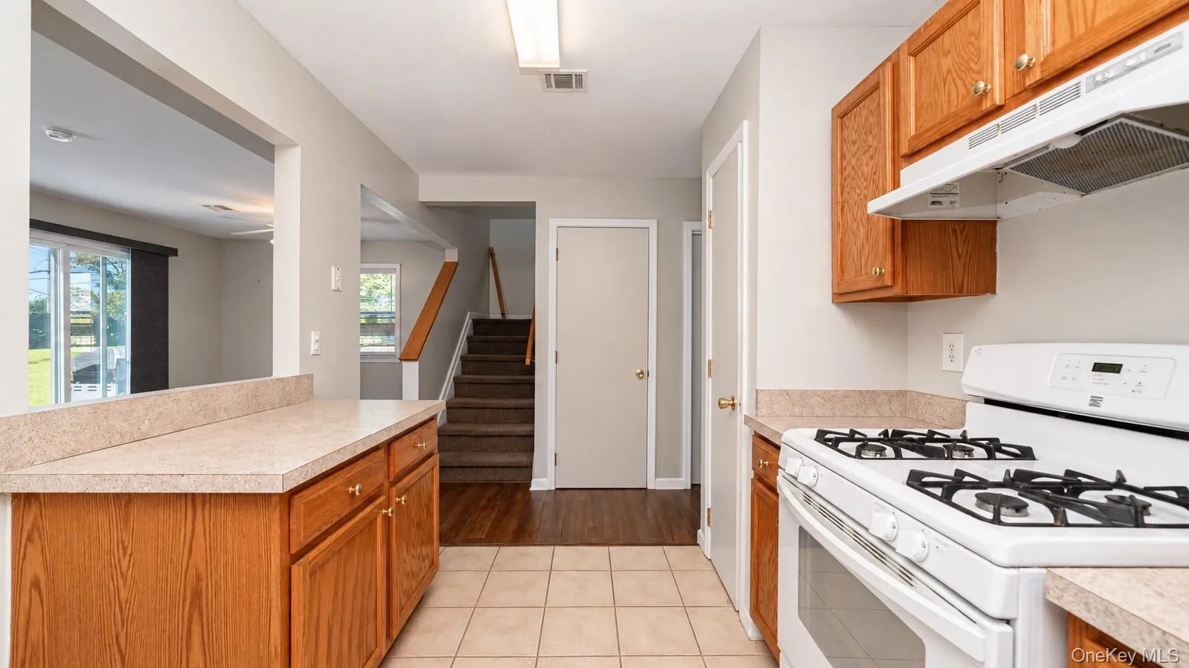 94 Smith Avenue, Islip, NY, 3 Bedrooms Bedrooms, 7 Rooms Rooms,2 BathroomsBathrooms,Residential,For Rent,Smith,0,1065005 94 Smith Avenue, Islip, NY, 3 Bedrooms Bedrooms, 7 Rooms Rooms,2 BathroomsBathrooms,Residential,For Rent,Smith,0,1065005
