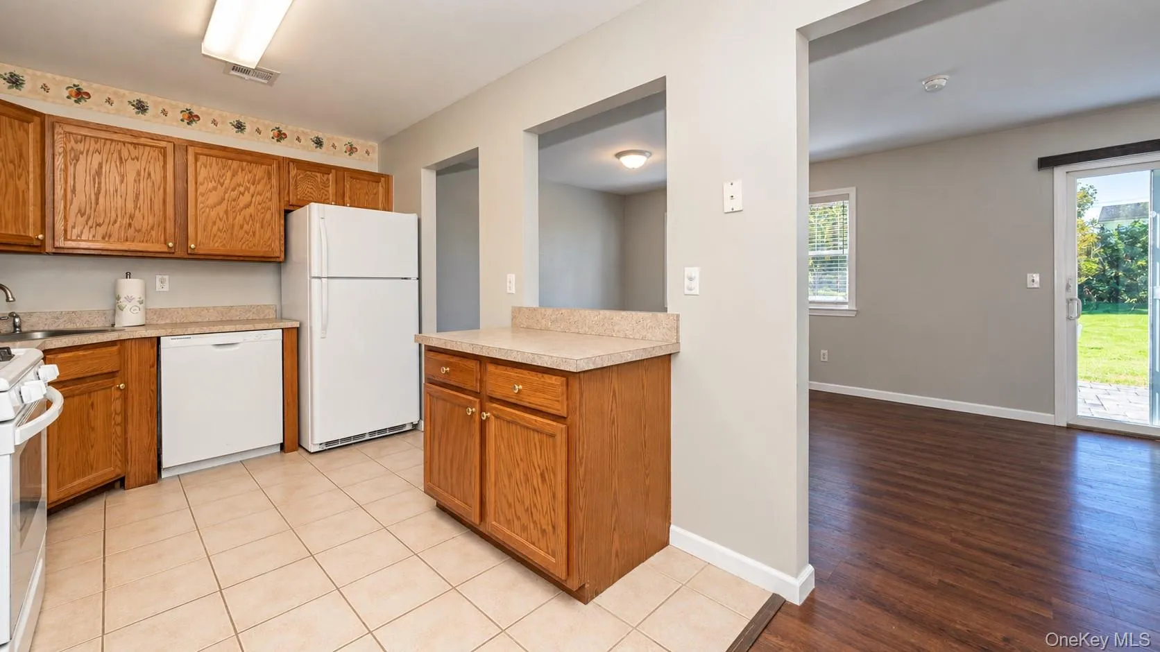 94 Smith Avenue, Islip, NY, 3 Bedrooms Bedrooms, 7 Rooms Rooms,2 BathroomsBathrooms,Residential,For Rent,Smith,0,1065005 94 Smith Avenue, Islip, NY, 3 Bedrooms Bedrooms, 7 Rooms Rooms,2 BathroomsBathrooms,Residential,For Rent,Smith,0,1065005