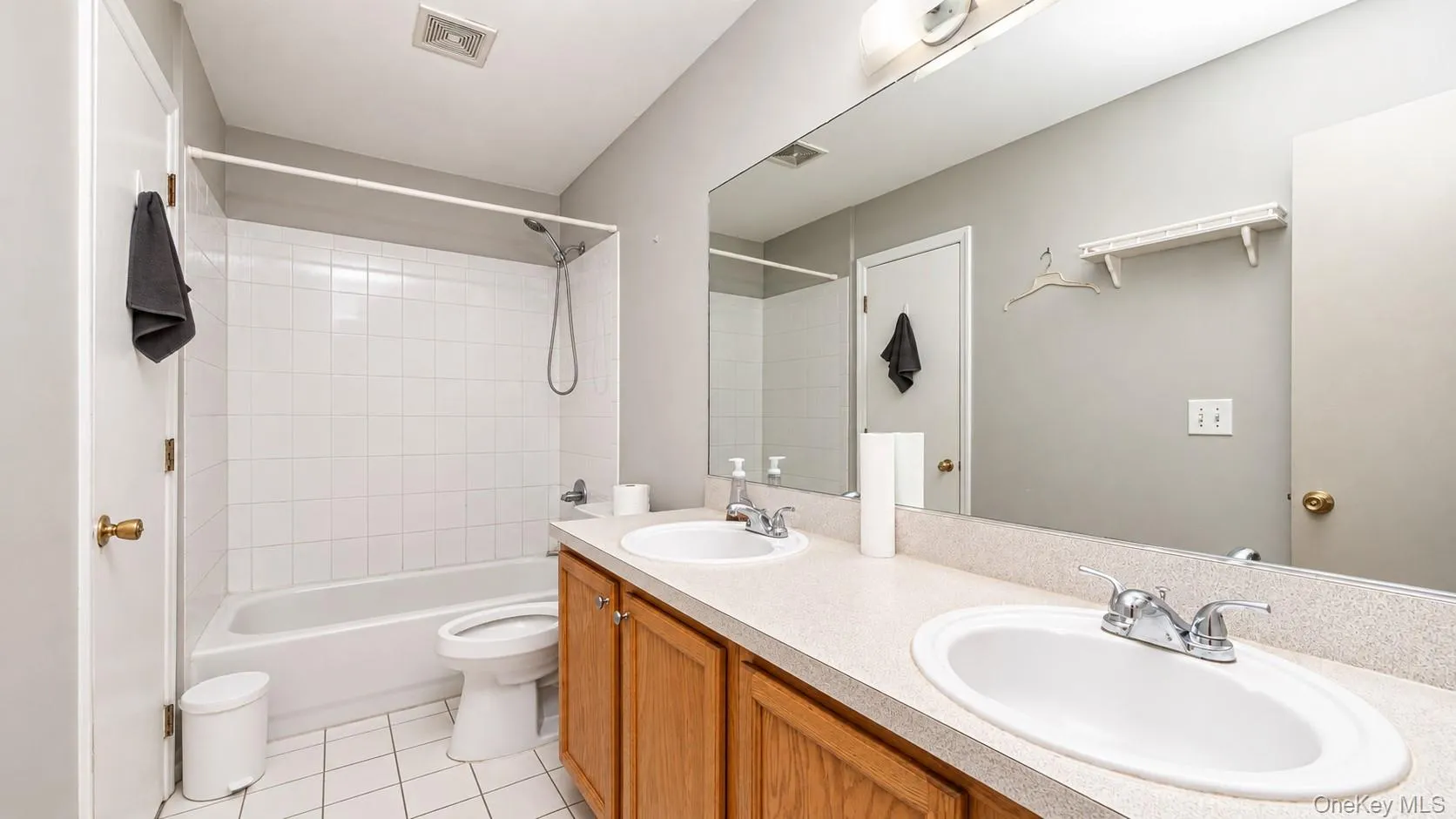 94 Smith Avenue, Islip, NY, 3 Bedrooms Bedrooms, 7 Rooms Rooms,2 BathroomsBathrooms,Residential,For Rent,Smith,0,1065005 94 Smith Avenue, Islip, NY, 3 Bedrooms Bedrooms, 7 Rooms Rooms,2 BathroomsBathrooms,Residential,For Rent,Smith,0,1065005