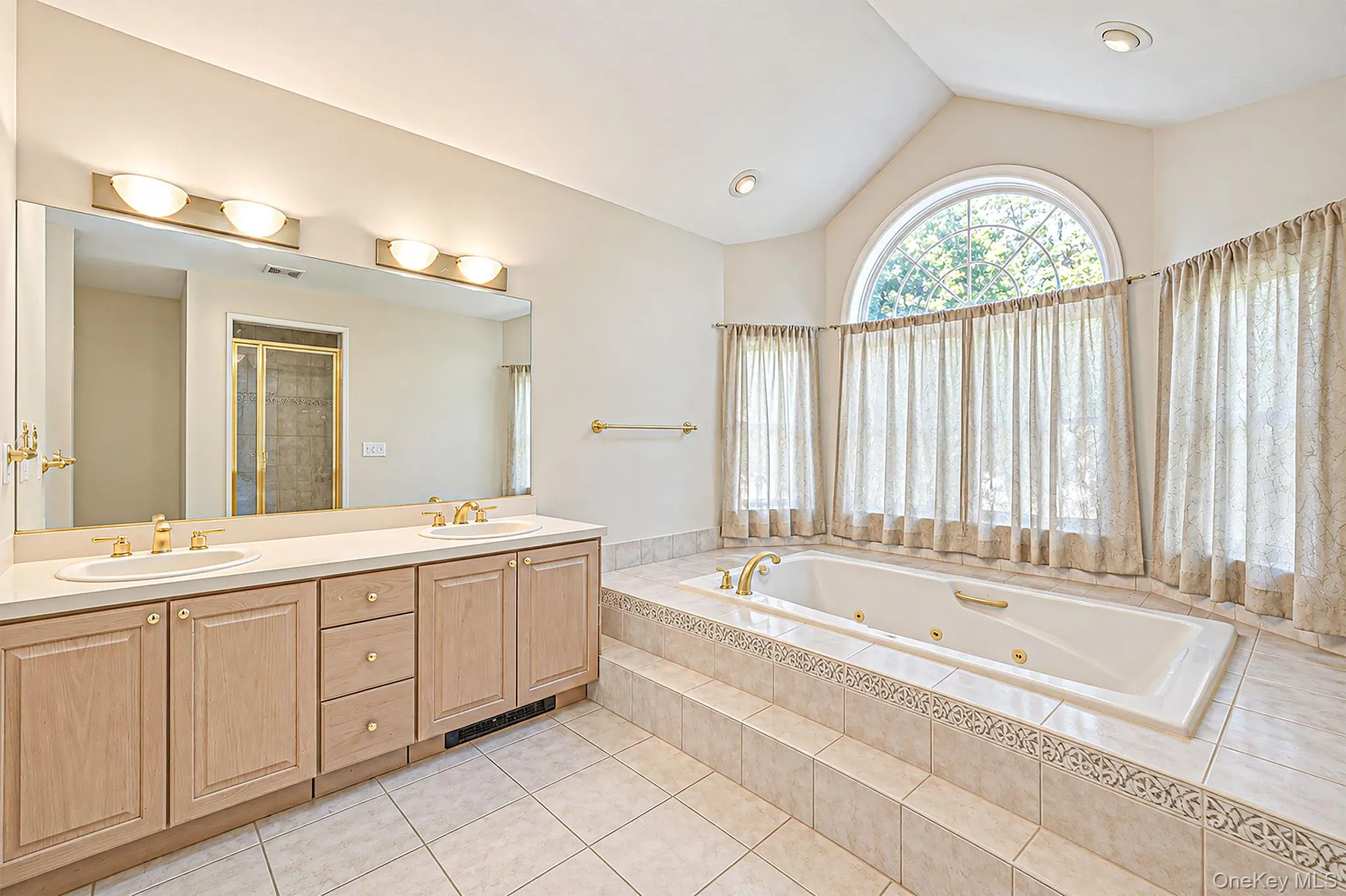 9 Cobbler Lane, Brookhaven, NY, 5 Bedrooms Bedrooms, 12 Rooms Rooms,3 BathroomsBathrooms,Residential,For Rent,Cobbler,0,1065010 9 Cobbler Lane, Brookhaven, NY, 5 Bedrooms Bedrooms, 12 Rooms Rooms,3 BathroomsBathrooms,Residential,For Rent,Cobbler,0,1065010