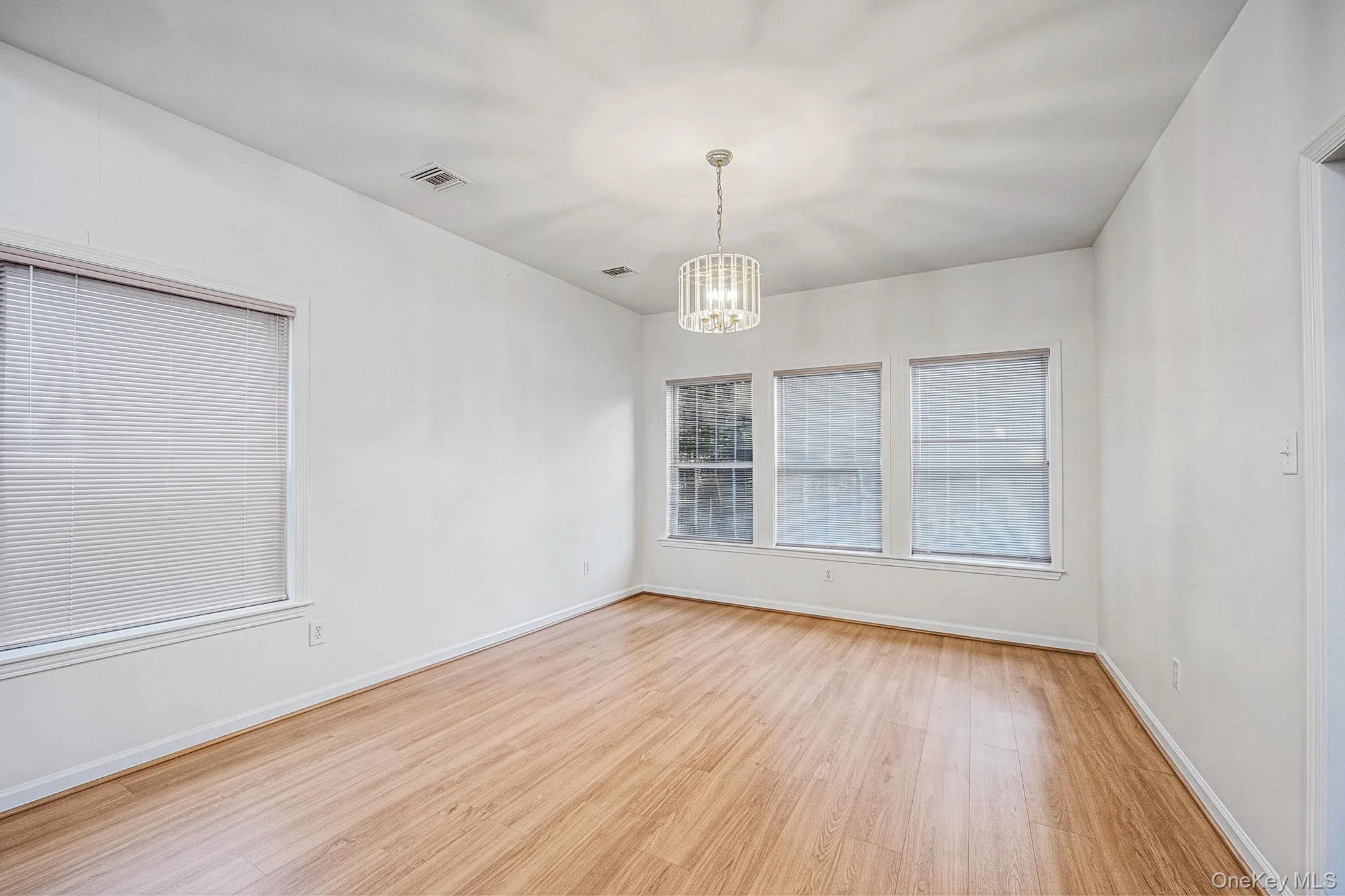 9 Cobbler Lane, Brookhaven, NY, 5 Bedrooms Bedrooms, 12 Rooms Rooms,3 BathroomsBathrooms,Residential,For Rent,Cobbler,0,1065010 9 Cobbler Lane, Brookhaven, NY, 5 Bedrooms Bedrooms, 12 Rooms Rooms,3 BathroomsBathrooms,Residential,For Rent,Cobbler,0,1065010