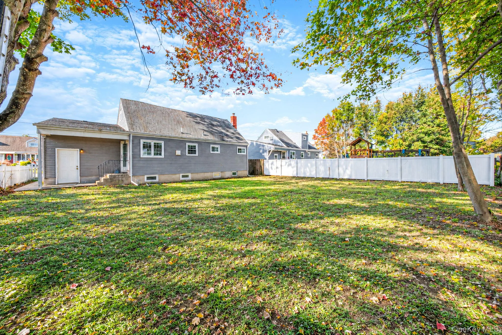 1025 Greene Avenue, Babylon, NY, 4 Bedrooms Bedrooms, 7 Rooms Rooms,1 BathroomBathrooms,Residential,For Rent,Greene,0,1065011 1025 Greene Avenue, Babylon, NY, 4 Bedrooms Bedrooms, 7 Rooms Rooms,1 BathroomBathrooms,Residential,For Rent,Greene,0,1065011