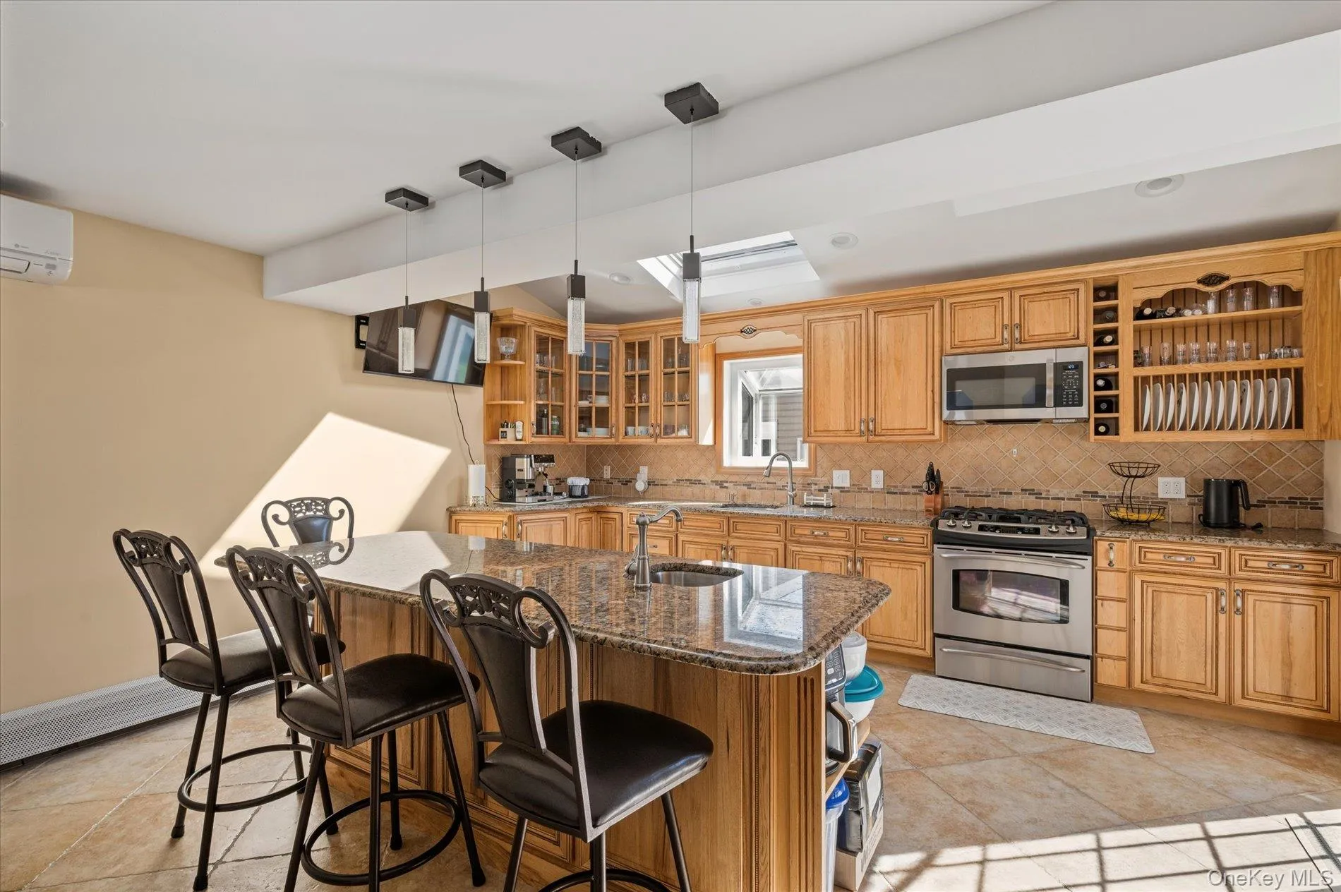 1622 Carla Lane, Hempstead, NY, 4 Bedrooms Bedrooms, 11 Rooms Rooms,2 BathroomsBathrooms,Residential,For Rent,Carla,0,1065024 1622 Carla Lane, Hempstead, NY, 4 Bedrooms Bedrooms, 11 Rooms Rooms,2 BathroomsBathrooms,Residential,For Rent,Carla,0,1065024