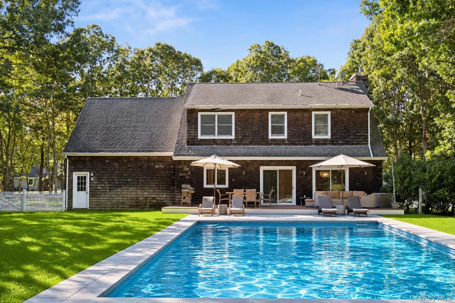 4 Bennett Drive, Southampton, NY, 4 Bedrooms Bedrooms, 11 Rooms Rooms,3 BathroomsBathrooms,Residential Lease,For Rent,Bennett,0,1065039 4 Bennett Drive, Southampton, NY, 4 Bedrooms Bedrooms, 11 Rooms Rooms,3 BathroomsBathrooms,Residential Lease,For Rent,Bennett,0,1065039