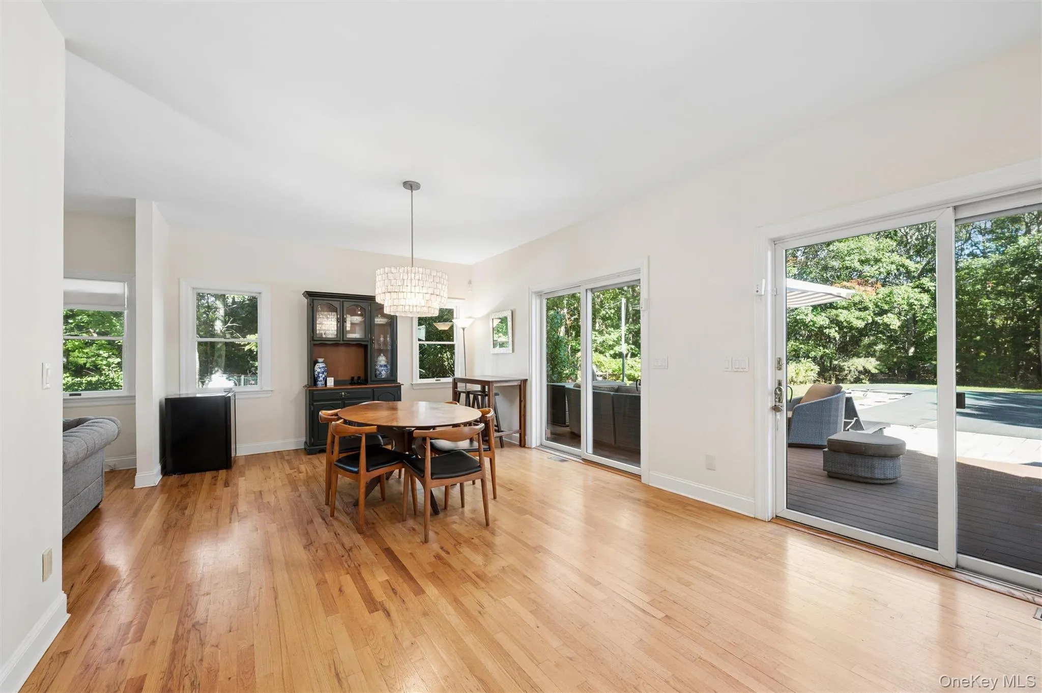4 Bennett Drive, Southampton, NY, 4 Bedrooms Bedrooms, 11 Rooms Rooms,3 BathroomsBathrooms,Residential Lease,For Rent,Bennett,0,1065039 4 Bennett Drive, Southampton, NY, 4 Bedrooms Bedrooms, 11 Rooms Rooms,3 BathroomsBathrooms,Residential Lease,For Rent,Bennett,0,1065039
