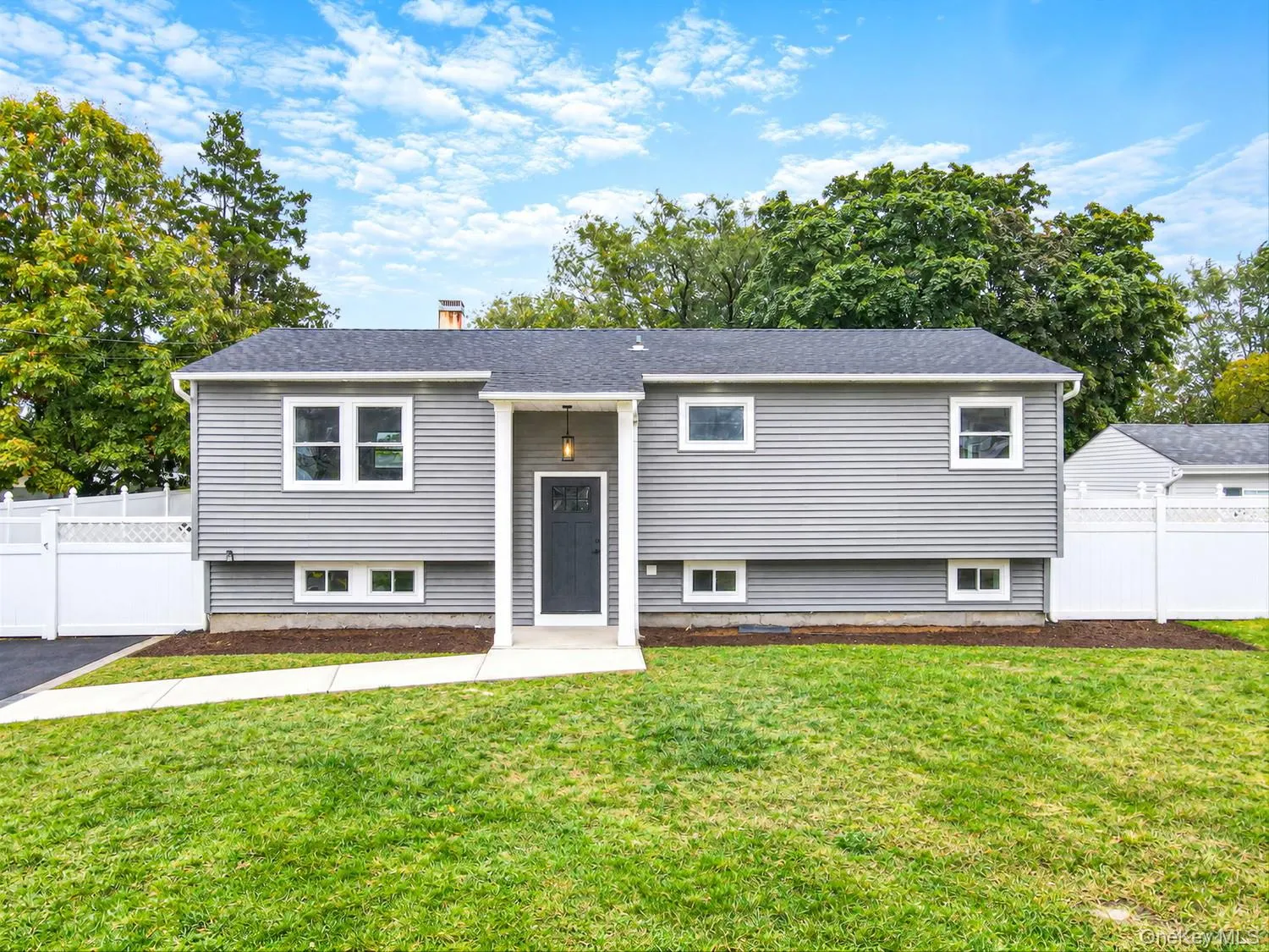 3115 Eagle Avenue, Brookhaven, NY, 3 Bedrooms Bedrooms, 7 Rooms Rooms,1 BathroomBathrooms,Residential,For Rent,Eagle,0,1065041 3115 Eagle Avenue, Brookhaven, NY, 3 Bedrooms Bedrooms, 7 Rooms Rooms,1 BathroomBathrooms,Residential,For Rent,Eagle,0,1065041