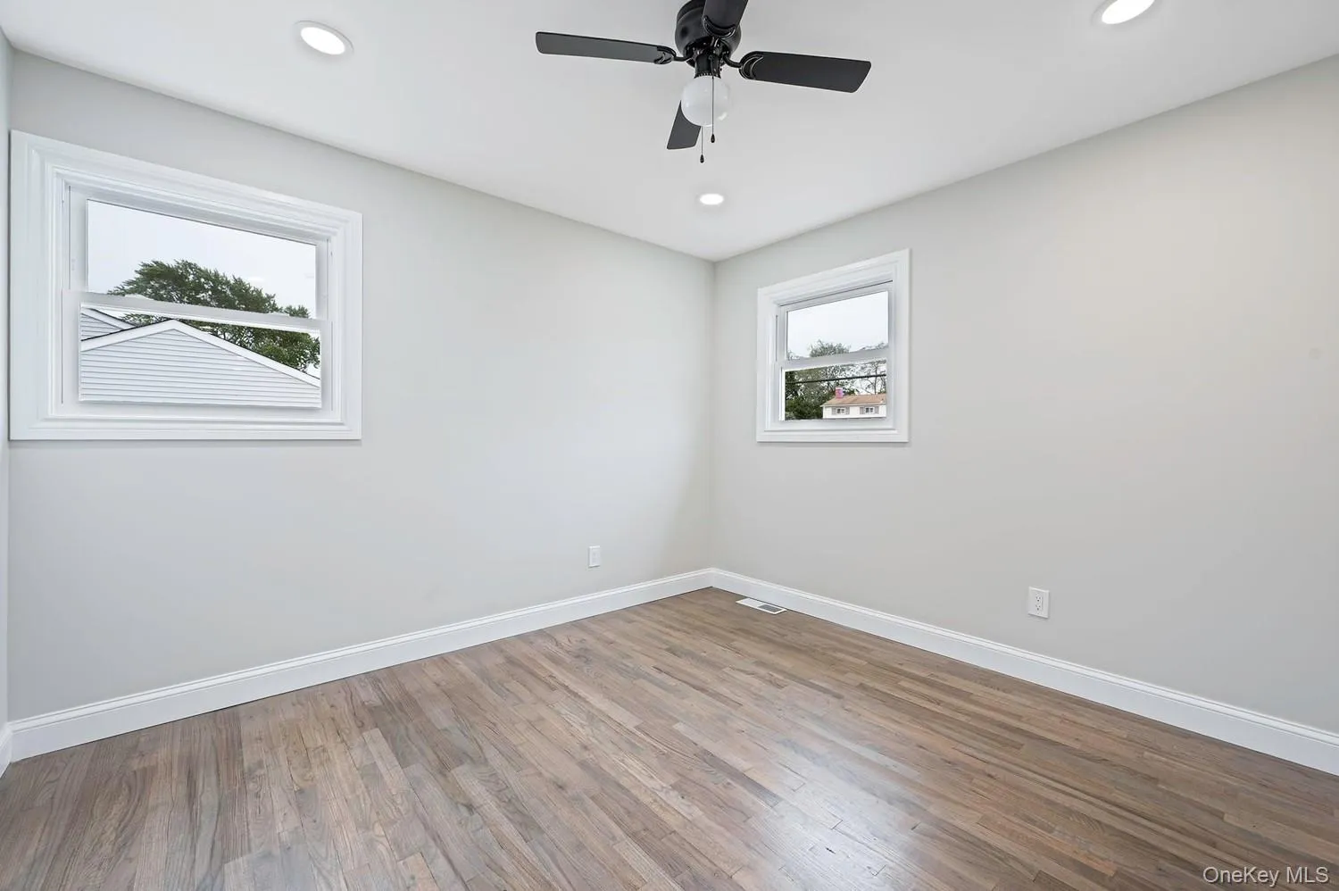 3115 Eagle Avenue, Brookhaven, NY, 3 Bedrooms Bedrooms, 7 Rooms Rooms,1 BathroomBathrooms,Residential,For Rent,Eagle,0,1065041 3115 Eagle Avenue, Brookhaven, NY, 3 Bedrooms Bedrooms, 7 Rooms Rooms,1 BathroomBathrooms,Residential,For Rent,Eagle,0,1065041