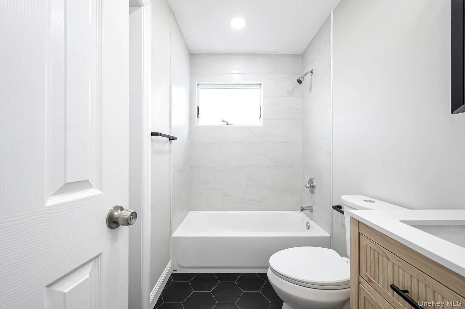3115 Eagle Avenue, Brookhaven, NY, 3 Bedrooms Bedrooms, 7 Rooms Rooms,1 BathroomBathrooms,Residential,For Rent,Eagle,0,1065041 3115 Eagle Avenue, Brookhaven, NY, 3 Bedrooms Bedrooms, 7 Rooms Rooms,1 BathroomBathrooms,Residential,For Rent,Eagle,0,1065041