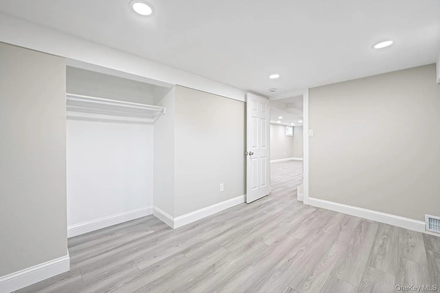 3115 Eagle Avenue, Brookhaven, NY, 3 Bedrooms Bedrooms, 7 Rooms Rooms,1 BathroomBathrooms,Residential,For Rent,Eagle,0,1065041 3115 Eagle Avenue, Brookhaven, NY, 3 Bedrooms Bedrooms, 7 Rooms Rooms,1 BathroomBathrooms,Residential,For Rent,Eagle,0,1065041