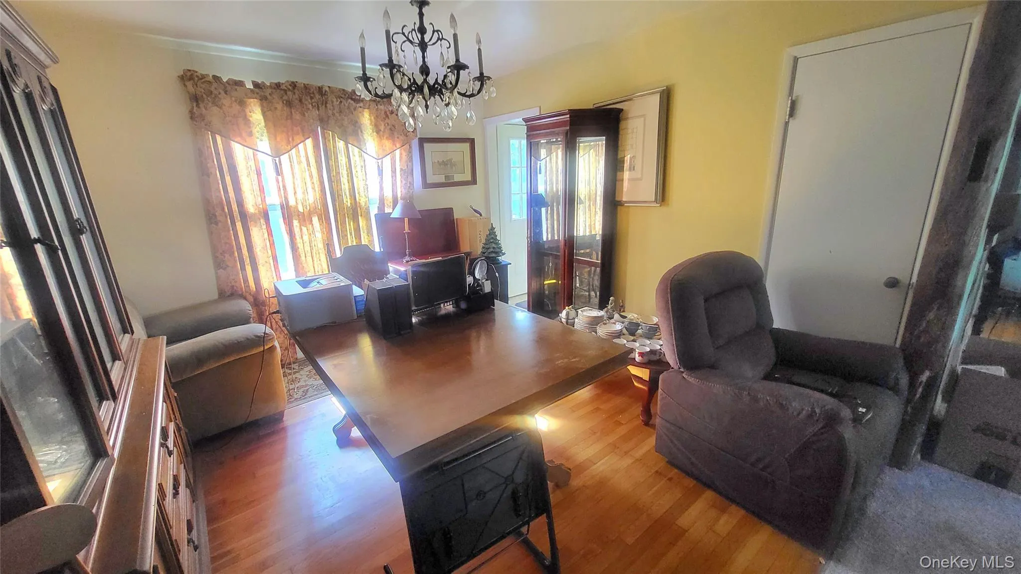 26 Bahret Avenue, Poughkeepsie (town), NY, 2 Bedrooms Bedrooms, 5 Rooms Rooms,1 BathroomBathrooms,Residential,For Rent,Bahret,0,1065049 26 Bahret Avenue, Poughkeepsie (town), NY, 2 Bedrooms Bedrooms, 5 Rooms Rooms,1 BathroomBathrooms,Residential,For Rent,Bahret,0,1065049