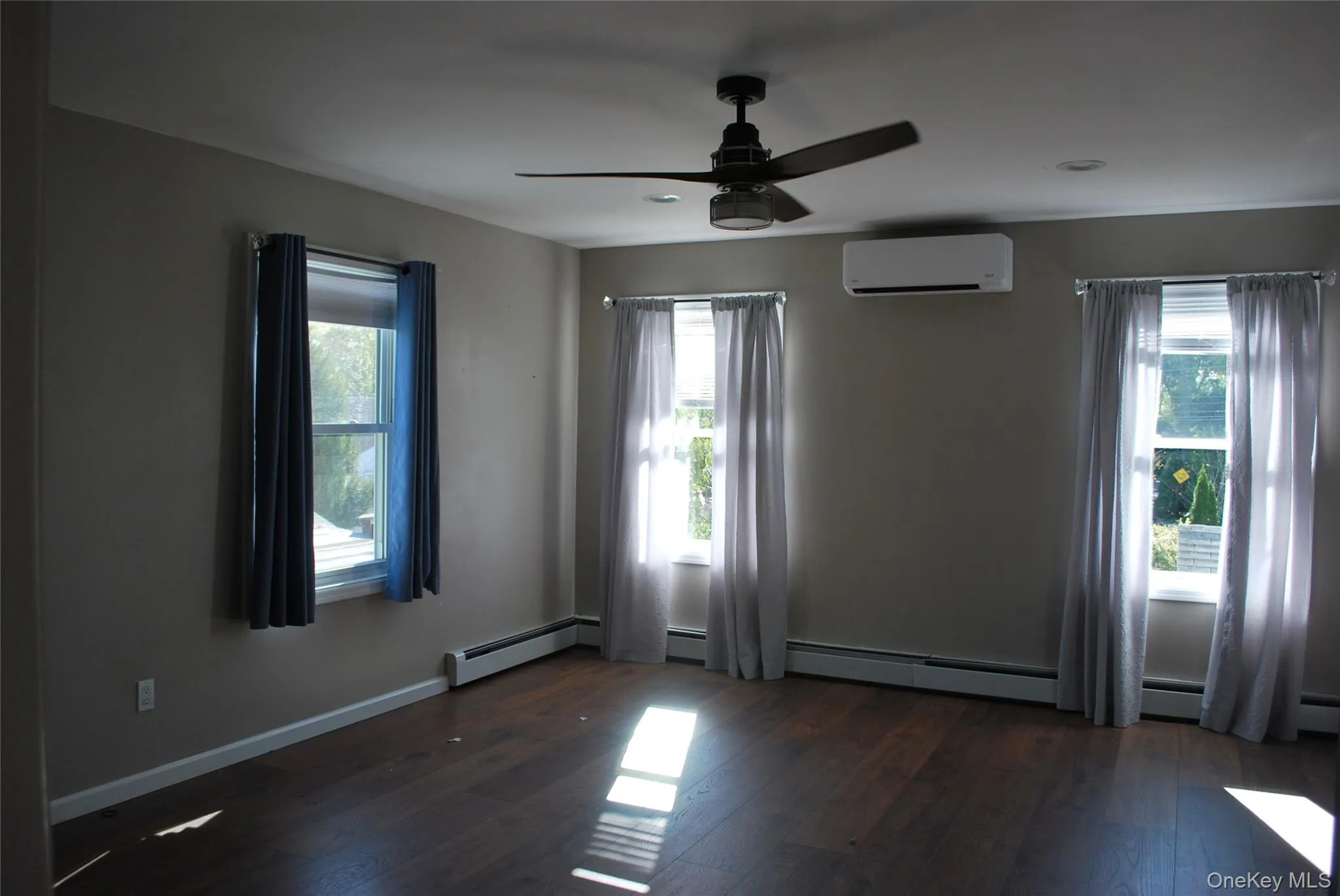 42 13th Avenue, North Hempstead, NY, 4 Bedrooms Bedrooms, 8 Rooms Rooms,3 BathroomsBathrooms,Residential Lease,For Rent,13th,0,1065052 42 13th Avenue, North Hempstead, NY, 4 Bedrooms Bedrooms, 8 Rooms Rooms,3 BathroomsBathrooms,Residential Lease,For Rent,13th,0,1065052