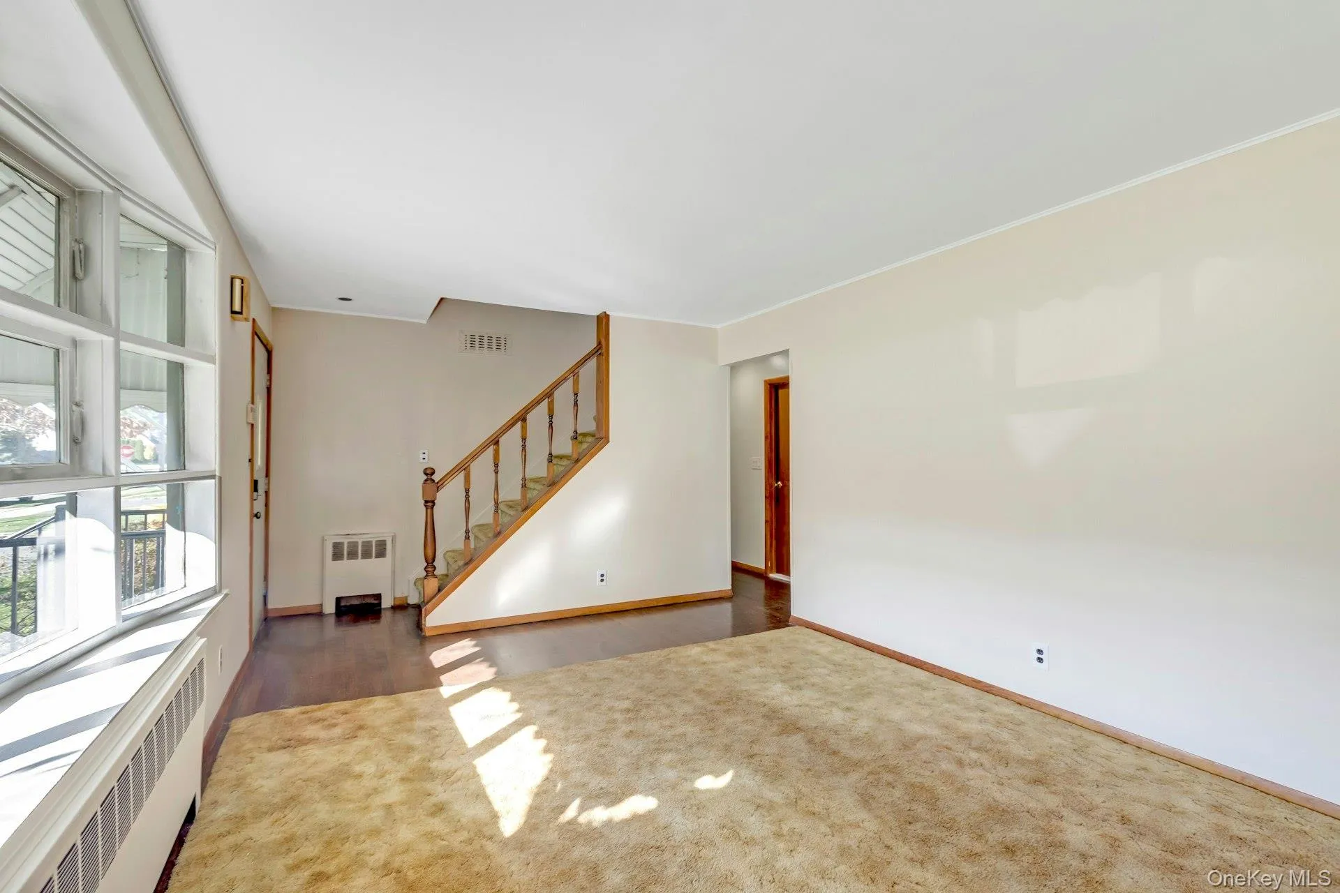 105 Oak Street, Oyster Bay, NY, 4 Bedrooms Bedrooms, 6 Rooms Rooms,2 BathroomsBathrooms,Residential,For Rent,Oak,0,1065061 105 Oak Street, Oyster Bay, NY, 4 Bedrooms Bedrooms, 6 Rooms Rooms,2 BathroomsBathrooms,Residential,For Rent,Oak,0,1065061