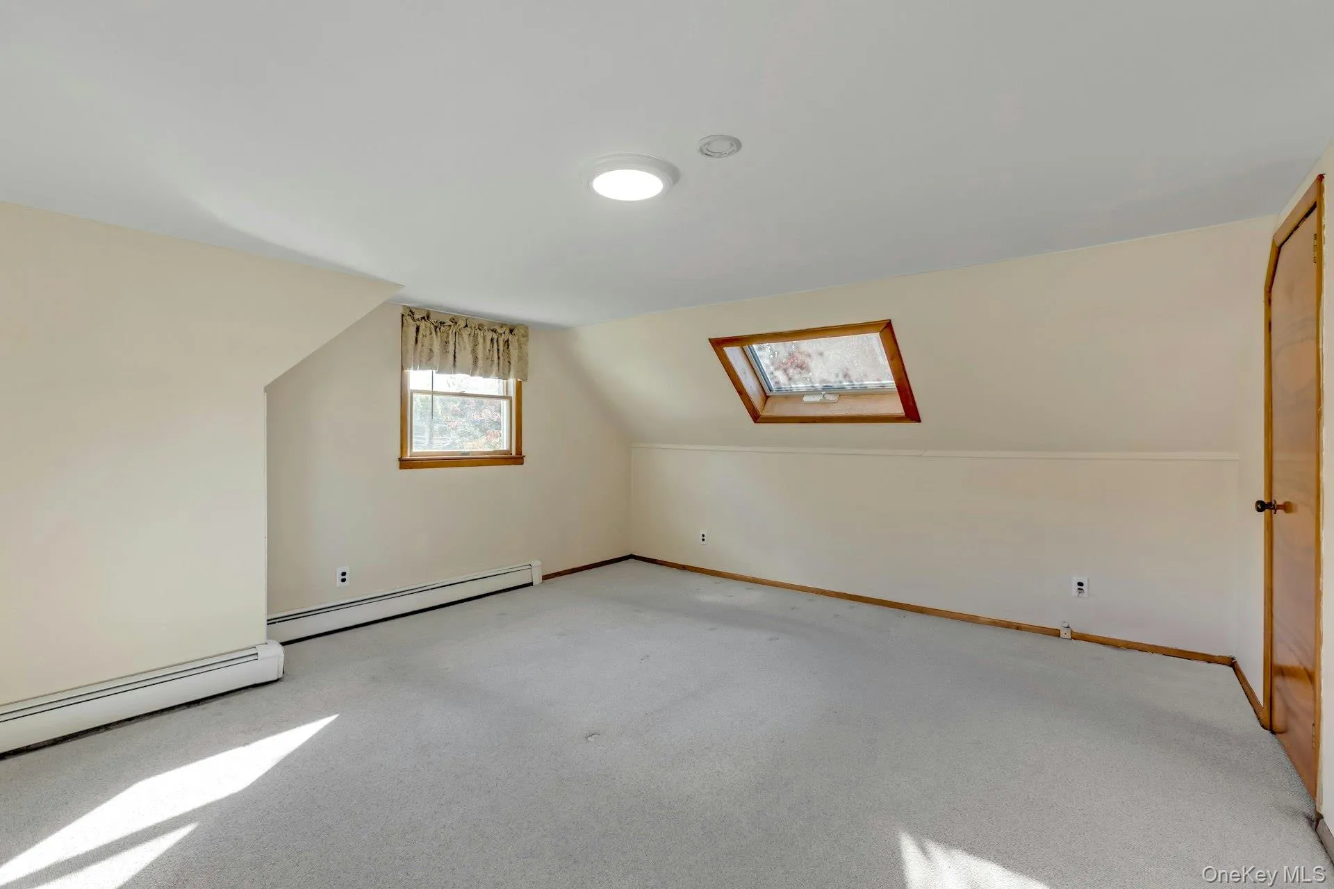 105 Oak Street, Oyster Bay, NY, 4 Bedrooms Bedrooms, 6 Rooms Rooms,2 BathroomsBathrooms,Residential,For Rent,Oak,0,1065061 105 Oak Street, Oyster Bay, NY, 4 Bedrooms Bedrooms, 6 Rooms Rooms,2 BathroomsBathrooms,Residential,For Rent,Oak,0,1065061