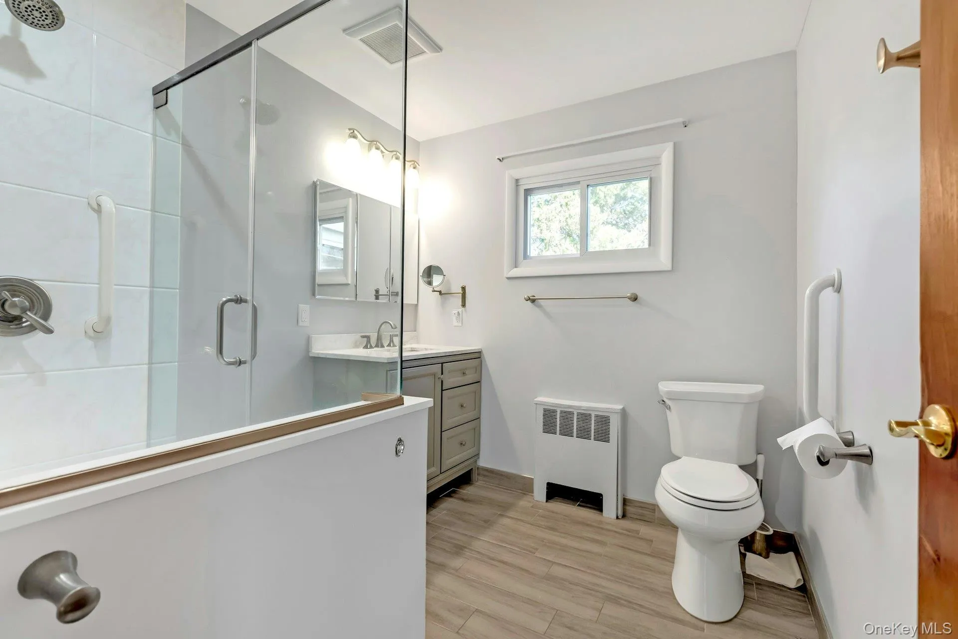 105 Oak Street, Oyster Bay, NY, 4 Bedrooms Bedrooms, 6 Rooms Rooms,2 BathroomsBathrooms,Residential,For Rent,Oak,0,1065061 105 Oak Street, Oyster Bay, NY, 4 Bedrooms Bedrooms, 6 Rooms Rooms,2 BathroomsBathrooms,Residential,For Rent,Oak,0,1065061