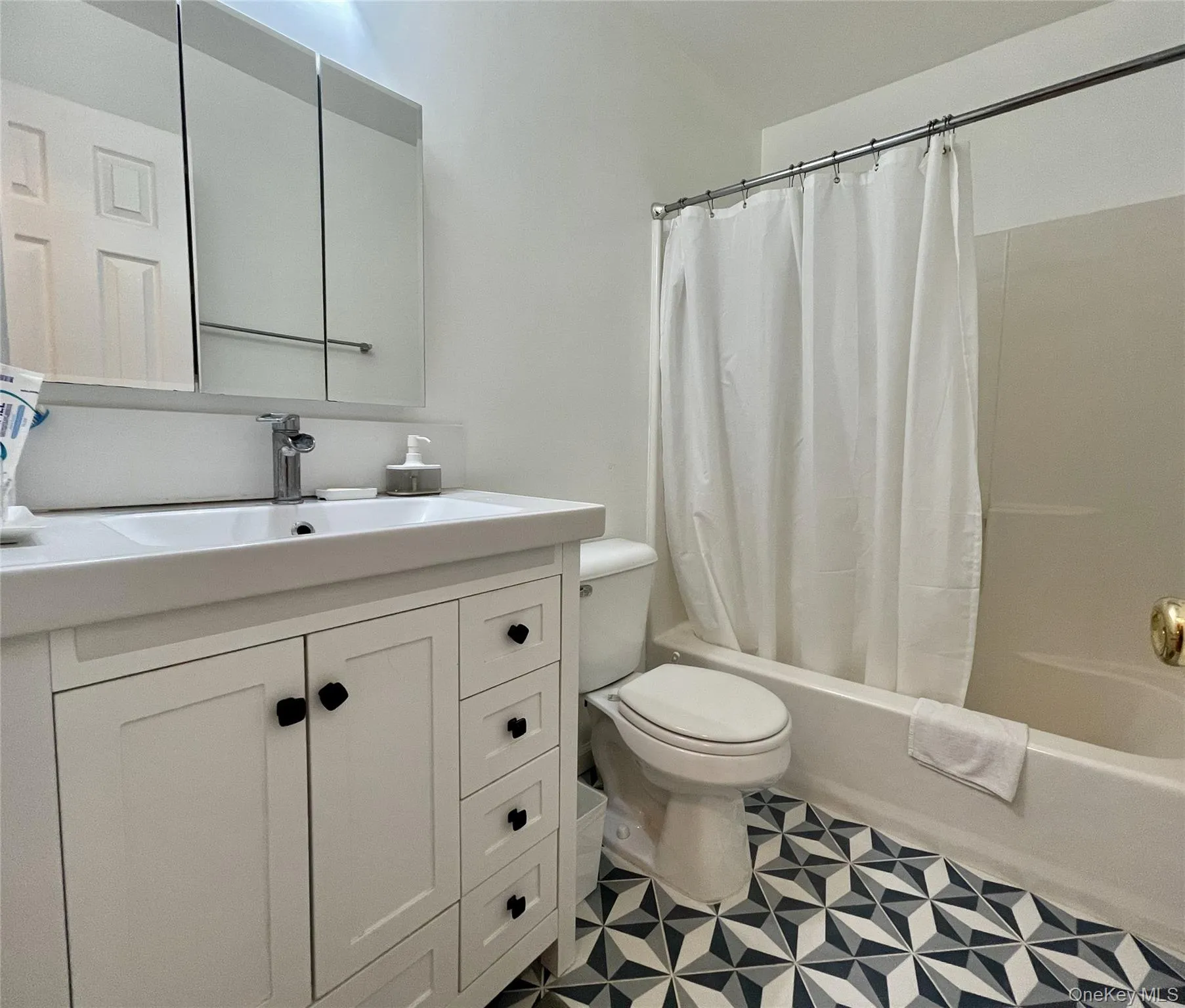 1804 Dorset Drive, Greenburgh, NY, 3 Bedrooms Bedrooms, 8 Rooms Rooms,2 BathroomsBathrooms,Residential Lease,For Rent,Dorset,0,1065068 1804 Dorset Drive, Greenburgh, NY, 3 Bedrooms Bedrooms, 8 Rooms Rooms,2 BathroomsBathrooms,Residential Lease,For Rent,Dorset,0,1065068