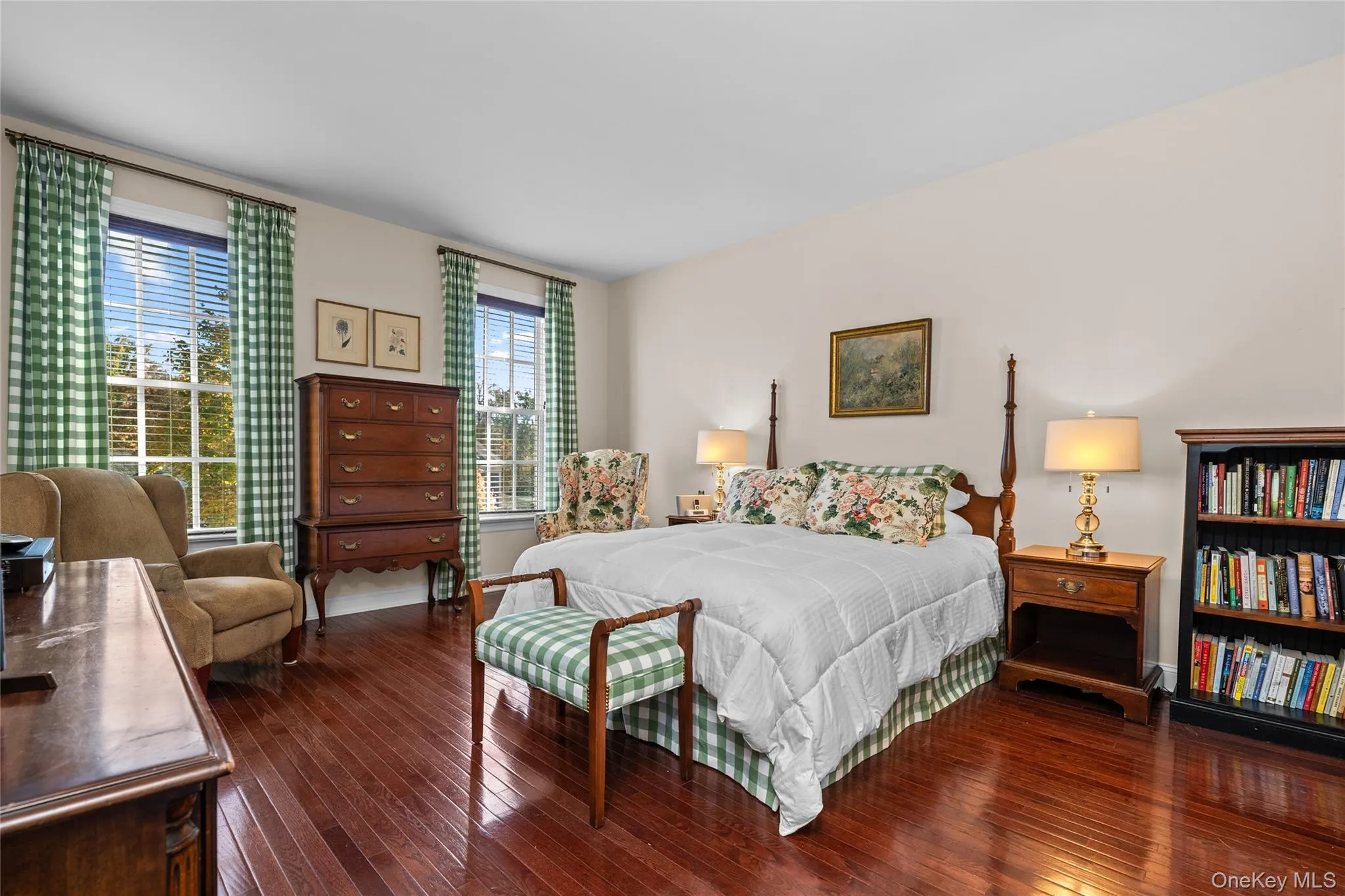 The elegance continues in the en suite primary bedroom. The elegance continues in the en suite primary bedroom.
