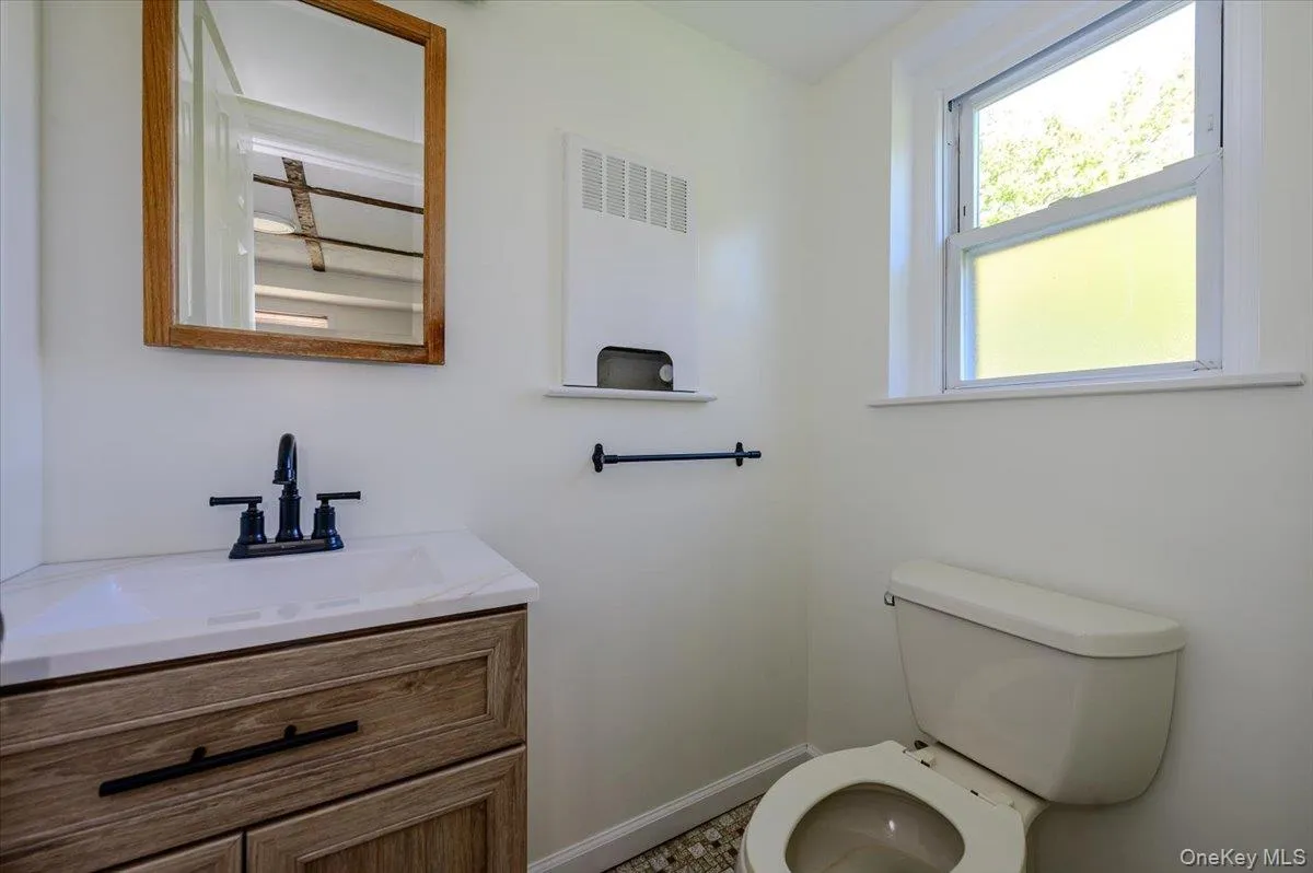 121 Pine Street, Oyster Bay, NY, 3 Bedrooms Bedrooms, 7 Rooms Rooms,1 BathroomBathrooms,Residential,For Rent,Pine,0,1065081 121 Pine Street, Oyster Bay, NY, 3 Bedrooms Bedrooms, 7 Rooms Rooms,1 BathroomBathrooms,Residential,For Rent,Pine,0,1065081
