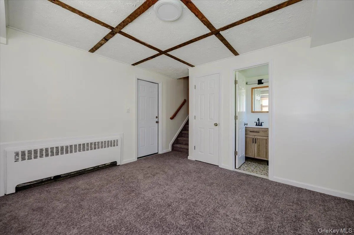 121 Pine Street, Oyster Bay, NY, 3 Bedrooms Bedrooms, 7 Rooms Rooms,1 BathroomBathrooms,Residential,For Rent,Pine,0,1065081 121 Pine Street, Oyster Bay, NY, 3 Bedrooms Bedrooms, 7 Rooms Rooms,1 BathroomBathrooms,Residential,For Rent,Pine,0,1065081