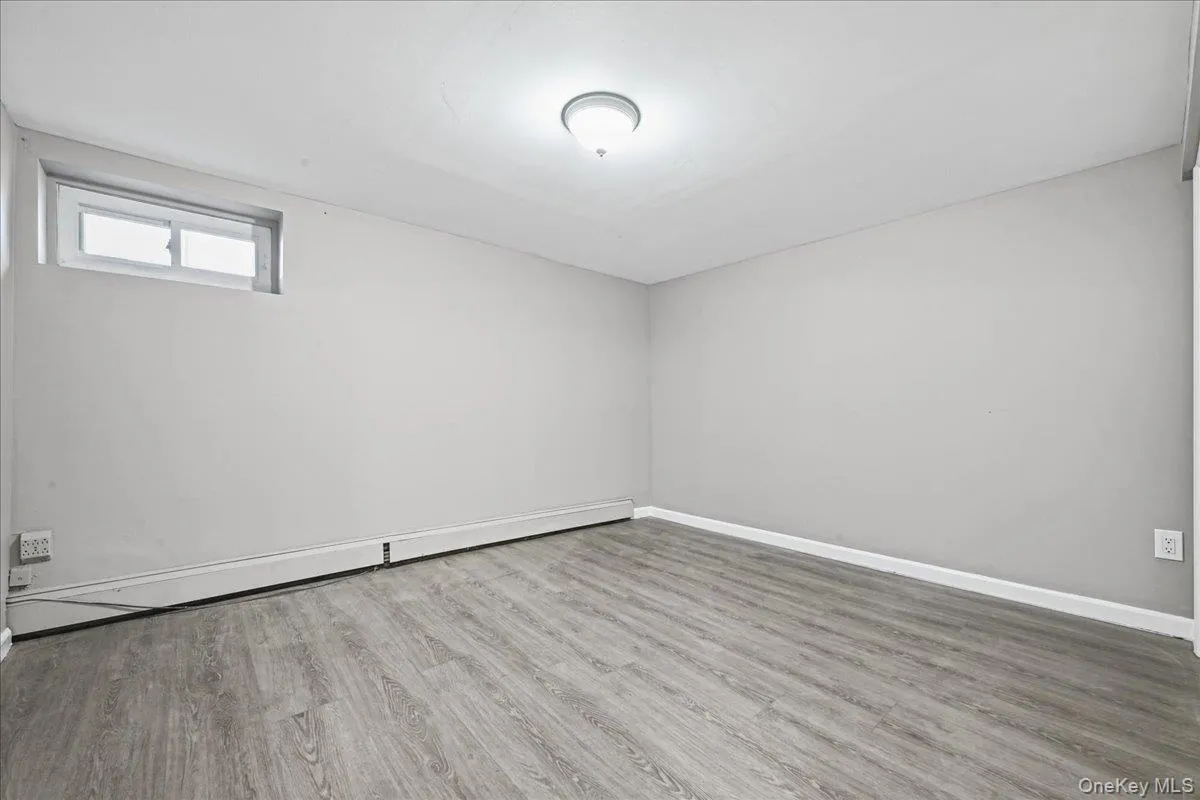 7 High Street, Oyster Bay, NY, 5 Bedrooms Bedrooms, 8 Rooms Rooms,2 BathroomsBathrooms,Residential Lease,For Rent,High,0,1065108 7 High Street, Oyster Bay, NY, 5 Bedrooms Bedrooms, 8 Rooms Rooms,2 BathroomsBathrooms,Residential Lease,For Rent,High,0,1065108