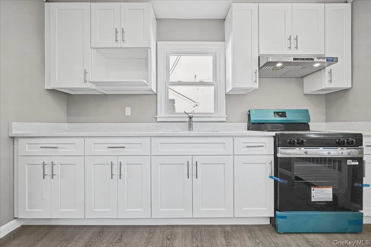 7 High Street, Oyster Bay, NY, 5 Bedrooms Bedrooms, 8 Rooms Rooms,2 BathroomsBathrooms,Residential Lease,For Rent,High,0,1065108 7 High Street, Oyster Bay, NY, 5 Bedrooms Bedrooms, 8 Rooms Rooms,2 BathroomsBathrooms,Residential Lease,For Rent,High,0,1065108