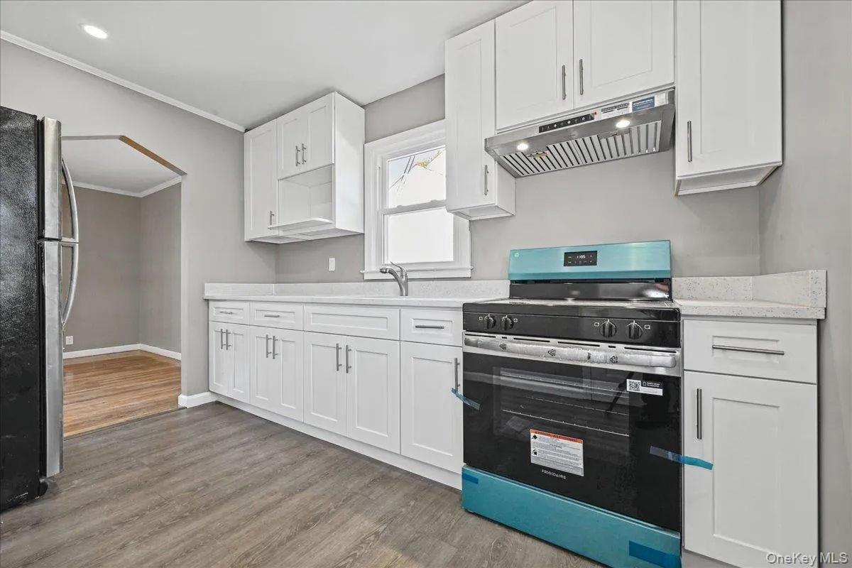 7 High Street, Oyster Bay, NY, 5 Bedrooms Bedrooms, 8 Rooms Rooms,2 BathroomsBathrooms,Residential Lease,For Rent,High,0,1065108 7 High Street, Oyster Bay, NY, 5 Bedrooms Bedrooms, 8 Rooms Rooms,2 BathroomsBathrooms,Residential Lease,For Rent,High,0,1065108