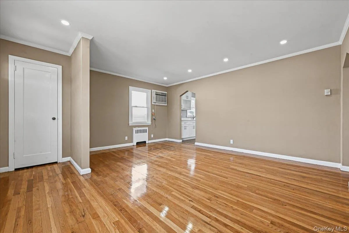7 High Street, Oyster Bay, NY, 5 Bedrooms Bedrooms, 8 Rooms Rooms,2 BathroomsBathrooms,Residential Lease,For Rent,High,0,1065108 7 High Street, Oyster Bay, NY, 5 Bedrooms Bedrooms, 8 Rooms Rooms,2 BathroomsBathrooms,Residential Lease,For Rent,High,0,1065108