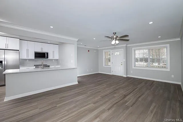 81 Secatogue Avenue, Oyster Bay, NY, 2 Bedrooms Bedrooms, 4 Rooms Rooms,1 BathroomBathrooms,Residential Lease,For Rent,Secatogue,0,1065114 81 Secatogue Avenue, Oyster Bay, NY, 2 Bedrooms Bedrooms, 4 Rooms Rooms,1 BathroomBathrooms,Residential Lease,For Rent,Secatogue,0,1065114