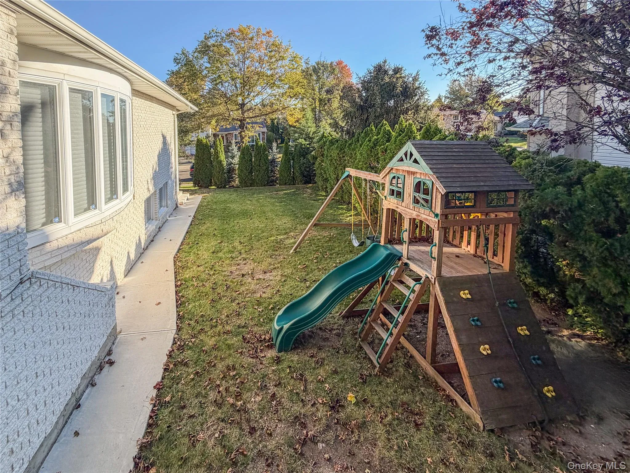 34 Dogwood Road, North Hempstead, NY, 6 Bedrooms Bedrooms, 12 Rooms Rooms,3 BathroomsBathrooms,Residential Lease,For Rent,Dogwood,0,1065117 34 Dogwood Road, North Hempstead, NY, 6 Bedrooms Bedrooms, 12 Rooms Rooms,3 BathroomsBathrooms,Residential Lease,For Rent,Dogwood,0,1065117