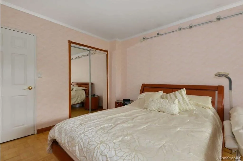 61-15 98 Street, New York, NY, 1 Bedroom Bedrooms, 4 Rooms Rooms,1 BathroomBathrooms,Residential Lease,For Rent,98,0,1065133 61-15 98 Street, New York, NY, 1 Bedroom Bedrooms, 4 Rooms Rooms,1 BathroomBathrooms,Residential Lease,For Rent,98,0,1065133