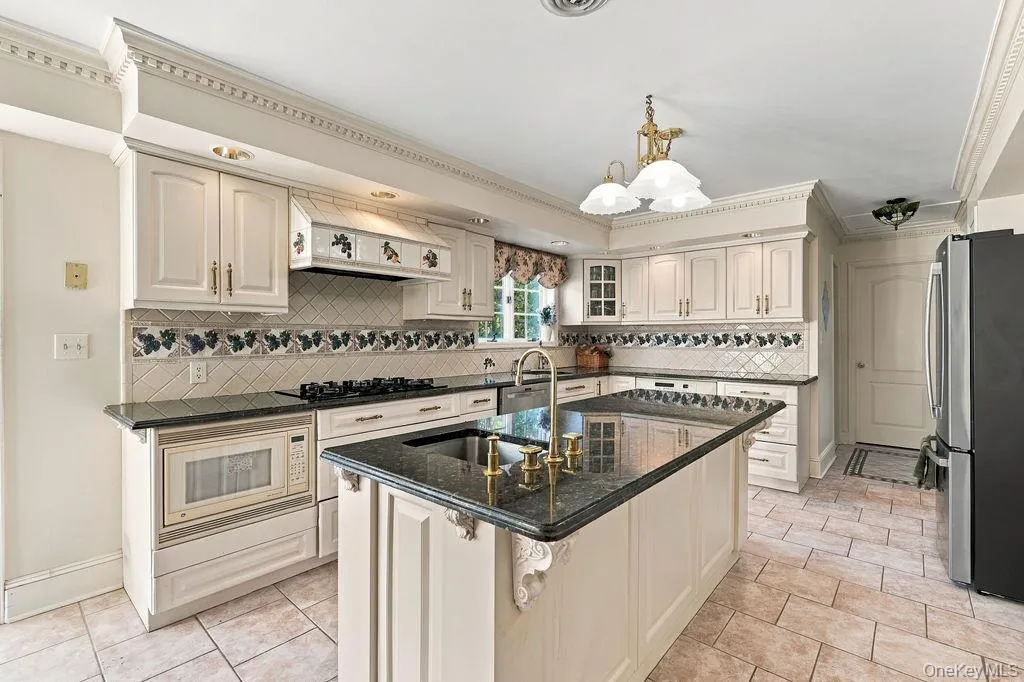 25 Smith Hill Road, Ramapo, NY, 5 Bedrooms Bedrooms, 10 Rooms Rooms,2 BathroomsBathrooms,Residential,For Rent,Smith Hill,0,1065151 25 Smith Hill Road, Ramapo, NY, 5 Bedrooms Bedrooms, 10 Rooms Rooms,2 BathroomsBathrooms,Residential,For Rent,Smith Hill,0,1065151