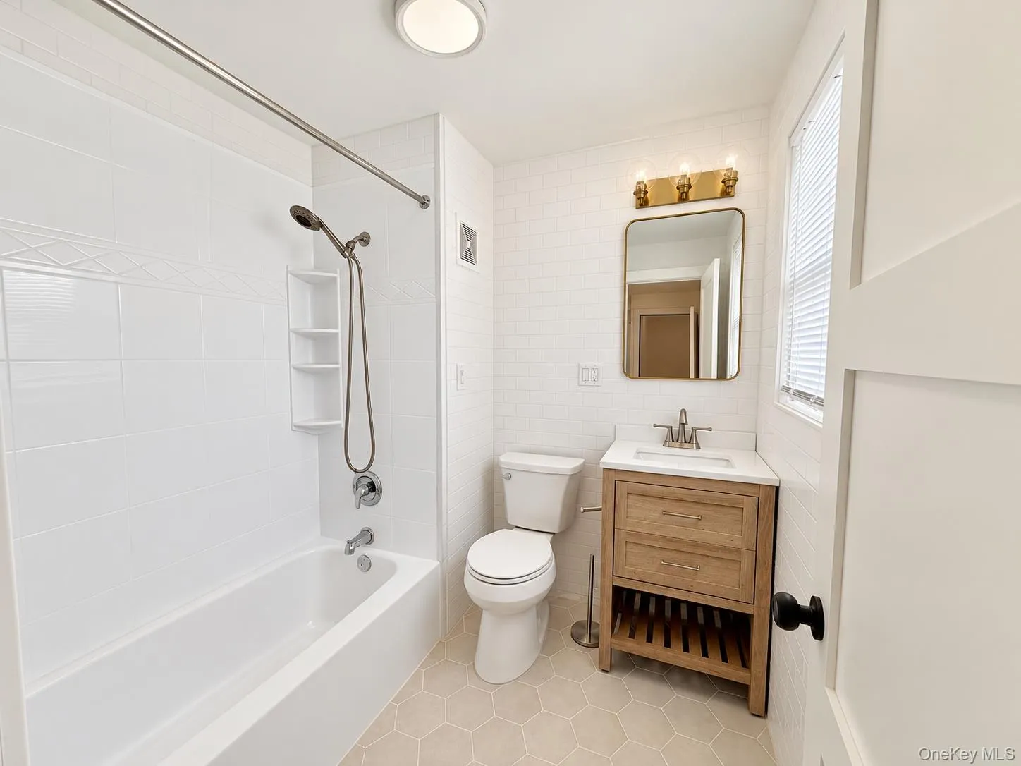 120 Princeton Street, North Hempstead, NY , With , 2 Bedroom , and , 5 Room , 1 Bathroom , For , Residential Lease , For Rent , 1065169 , MLSID,1065169 120 Princeton Street, North Hempstead, NY , With , 2 Bedroom , and , 5 Room , 1 Bathroom , For , Residential Lease , For Rent , 1065169 , MLSID,1065169