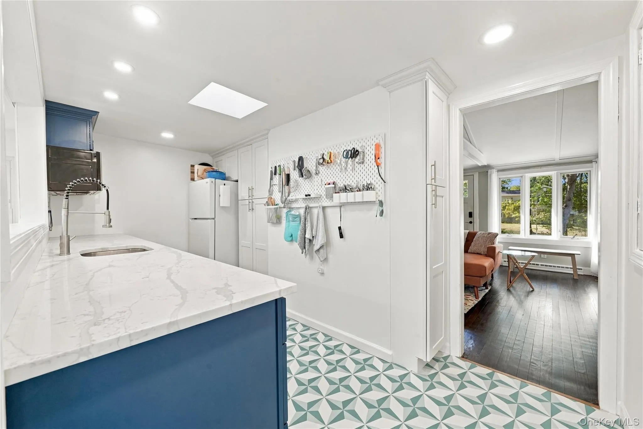 38 Longview Avenue, Brookhaven, NY, 4 Bedrooms Bedrooms, 7 Rooms Rooms,2 BathroomsBathrooms,Residential,For Rent,Longview,0,1065194 38 Longview Avenue, Brookhaven, NY, 4 Bedrooms Bedrooms, 7 Rooms Rooms,2 BathroomsBathrooms,Residential,For Rent,Longview,0,1065194