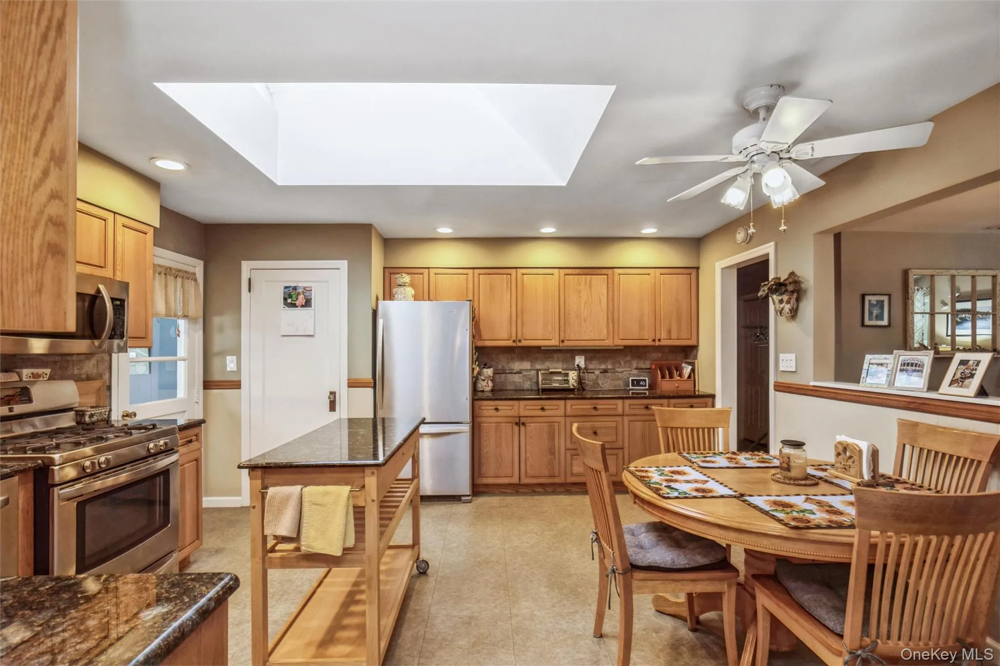 26 Iroquois Avenue, Huntington, NY, 3 Bedrooms Bedrooms, 8 Rooms Rooms,2 BathroomsBathrooms,Residential,For Rent,Iroquois,0,1065196 26 Iroquois Avenue, Huntington, NY, 3 Bedrooms Bedrooms, 8 Rooms Rooms,2 BathroomsBathrooms,Residential,For Rent,Iroquois,0,1065196
