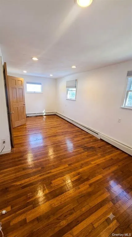 623 Nimrod Court, Babylon, NY, 3 Bedrooms Bedrooms, 6 Rooms Rooms,1 BathroomBathrooms,Residential,For Rent,Nimrod,0,1065212 623 Nimrod Court, Babylon, NY, 3 Bedrooms Bedrooms, 6 Rooms Rooms,1 BathroomBathrooms,Residential,For Rent,Nimrod,0,1065212