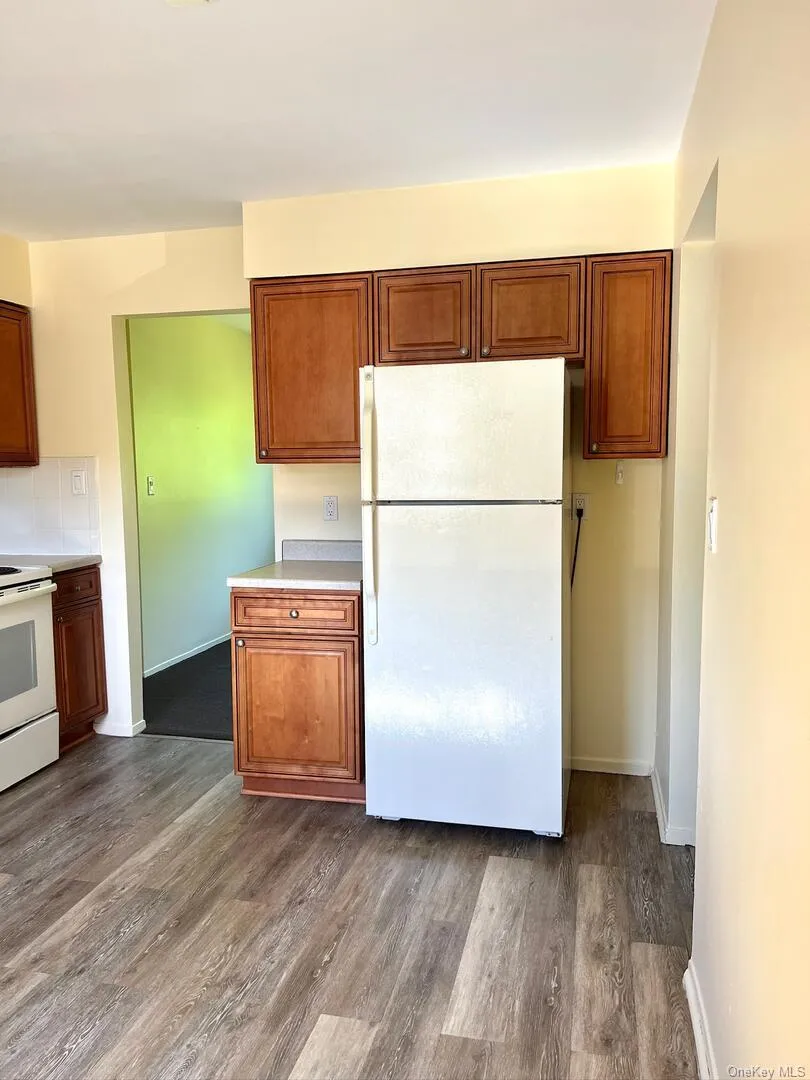 66-68 Hawthorne, Islip, NY, 3 Bedrooms Bedrooms, 4 Rooms Rooms,1 BathroomBathrooms,Residential Lease,For Rent,Hawthorne,0,1065240 66-68 Hawthorne, Islip, NY, 3 Bedrooms Bedrooms, 4 Rooms Rooms,1 BathroomBathrooms,Residential Lease,For Rent,Hawthorne,0,1065240
