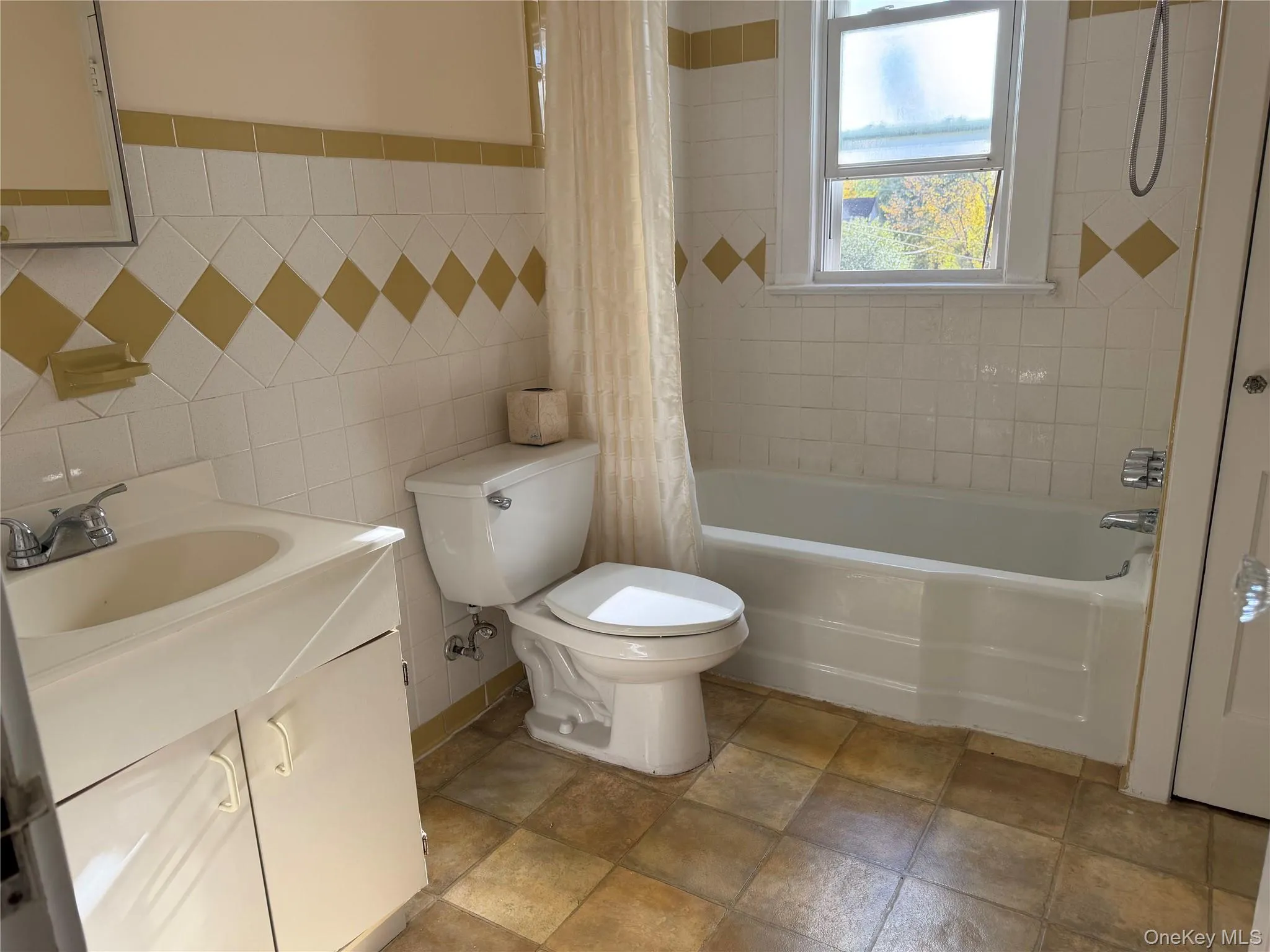 112 Green Street, Goshen, NY, 1 Bedroom Bedrooms, 4 Rooms Rooms,1 BathroomBathrooms,Residential Lease,For Rent,Green,0,1065246 112 Green Street, Goshen, NY, 1 Bedroom Bedrooms, 4 Rooms Rooms,1 BathroomBathrooms,Residential Lease,For Rent,Green,0,1065246