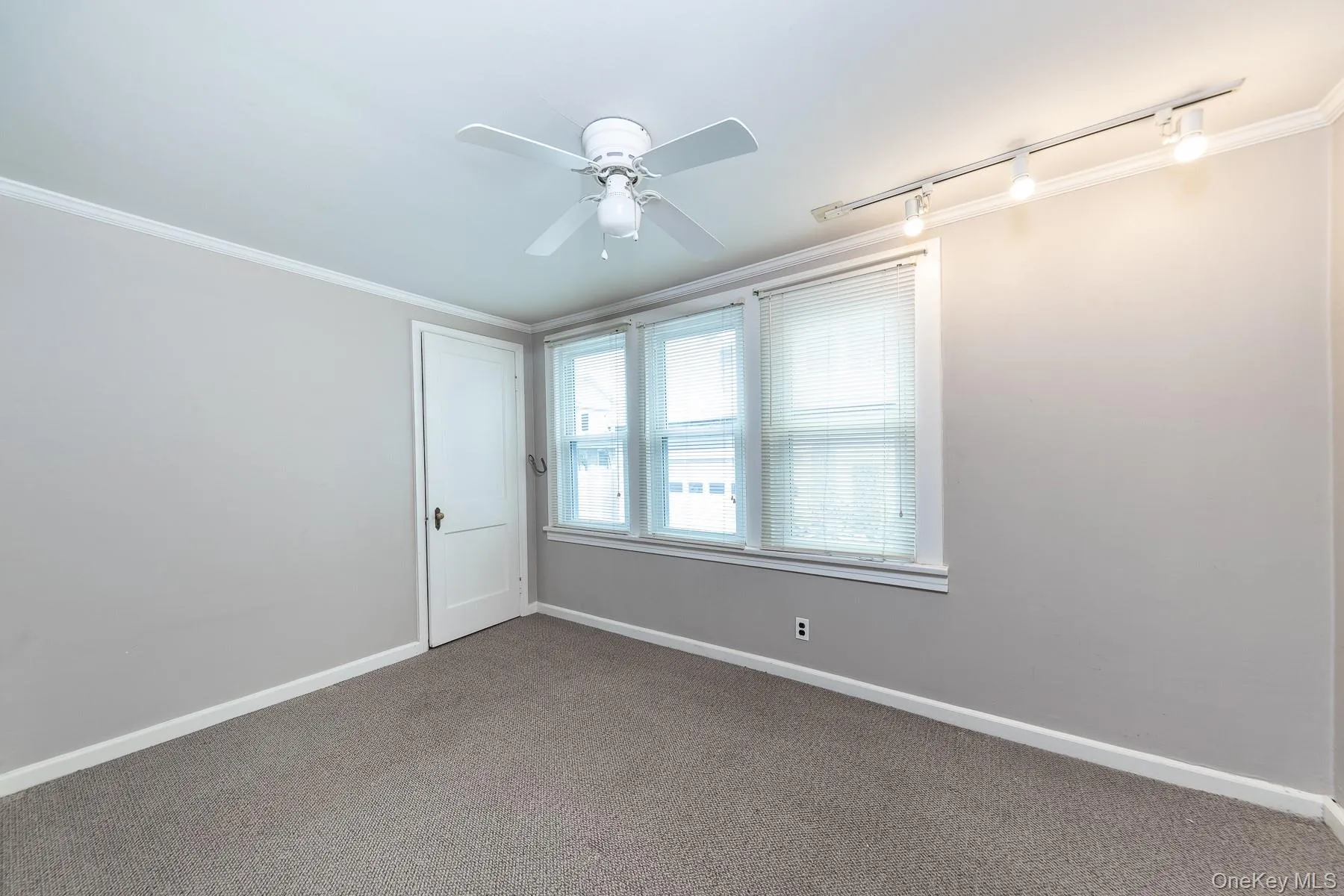 5 Lewis Place, Hempstead, NY, 2 Bedrooms Bedrooms, 6 Rooms Rooms,1 BathroomBathrooms,Residential Lease,For Rent,Place,0,1065251 5 Lewis Place, Hempstead, NY, 2 Bedrooms Bedrooms, 6 Rooms Rooms,1 BathroomBathrooms,Residential Lease,For Rent,Place,0,1065251
