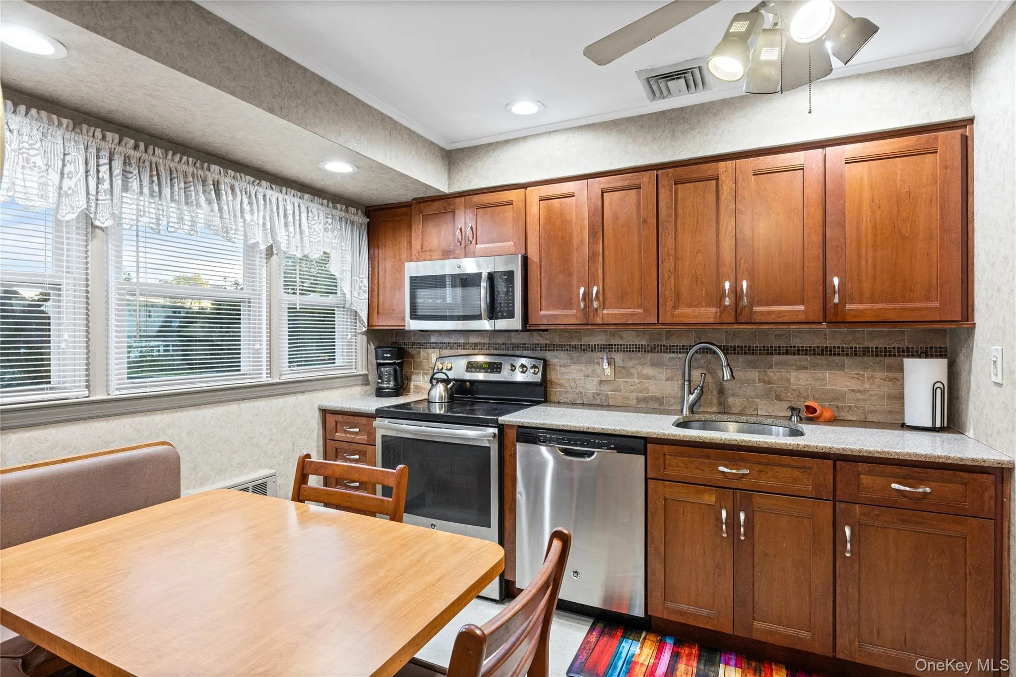 1846 Casper Avenue, Hempstead, NY, 3 Bedrooms Bedrooms, 6 Rooms Rooms,2 BathroomsBathrooms,Residential,For Rent,Casper,0,1065264 1846 Casper Avenue, Hempstead, NY, 3 Bedrooms Bedrooms, 6 Rooms Rooms,2 BathroomsBathrooms,Residential,For Rent,Casper,0,1065264