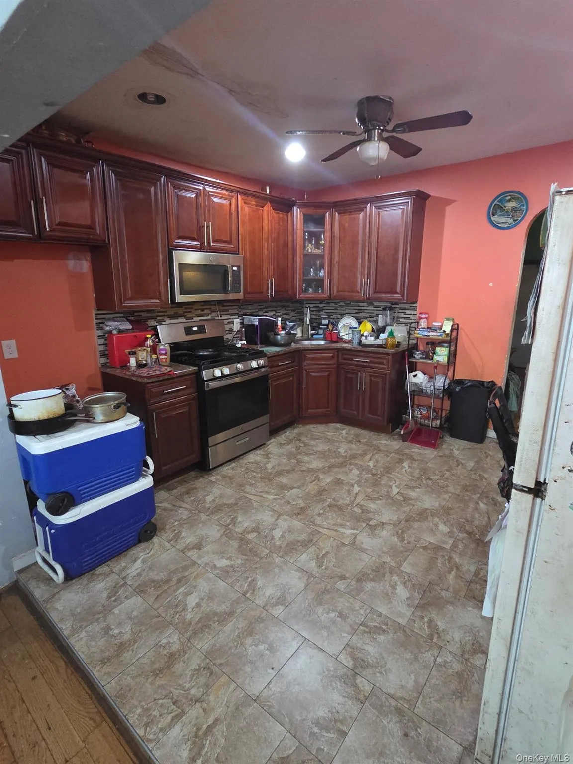 562 Hemlock Street, New York, NY, 3 Bedrooms Bedrooms, 6 Rooms Rooms,2 BathroomsBathrooms,Residential,For Rent,Hemlock,0,1065266 562 Hemlock Street, New York, NY, 3 Bedrooms Bedrooms, 6 Rooms Rooms,2 BathroomsBathrooms,Residential,For Rent,Hemlock,0,1065266