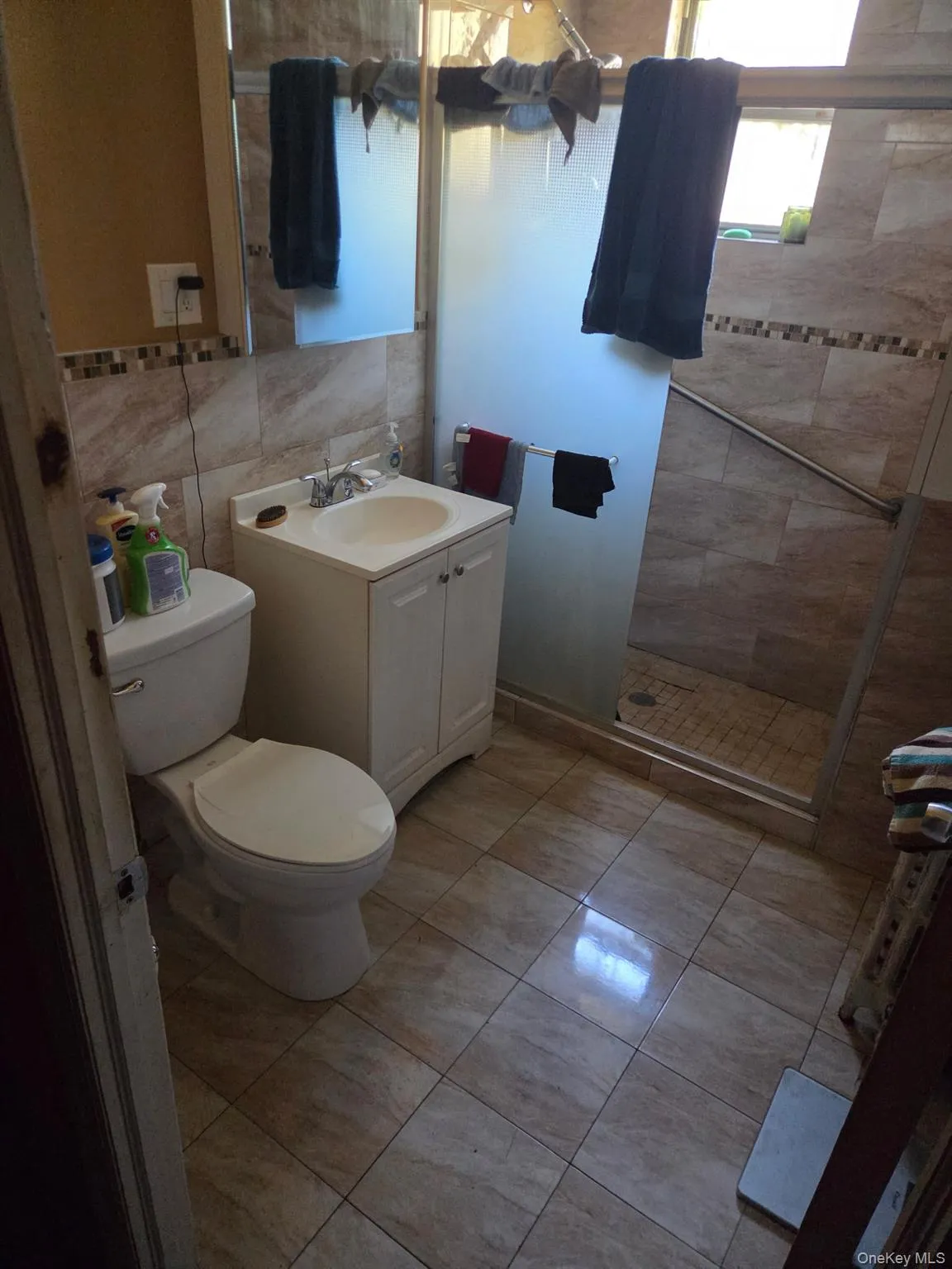 562 Hemlock Street, New York, NY, 3 Bedrooms Bedrooms, 6 Rooms Rooms,2 BathroomsBathrooms,Residential,For Rent,Hemlock,0,1065266 562 Hemlock Street, New York, NY, 3 Bedrooms Bedrooms, 6 Rooms Rooms,2 BathroomsBathrooms,Residential,For Rent,Hemlock,0,1065266