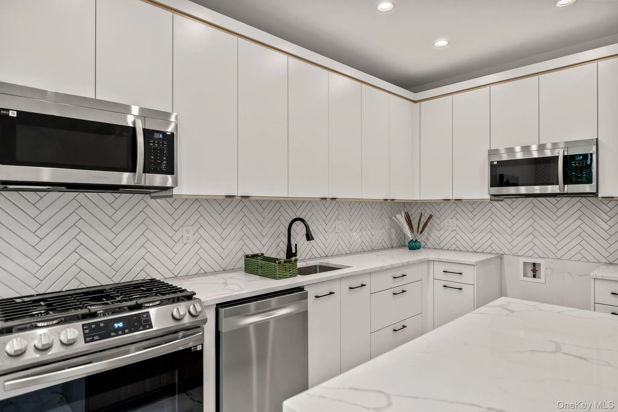 470 Central Avenue, Ramapo, NY, 5 Bedrooms Bedrooms, 9 Rooms Rooms,2 BathroomsBathrooms,Residential,For Rent,Central,0,1065277 470 Central Avenue, Ramapo, NY, 5 Bedrooms Bedrooms, 9 Rooms Rooms,2 BathroomsBathrooms,Residential,For Rent,Central,0,1065277