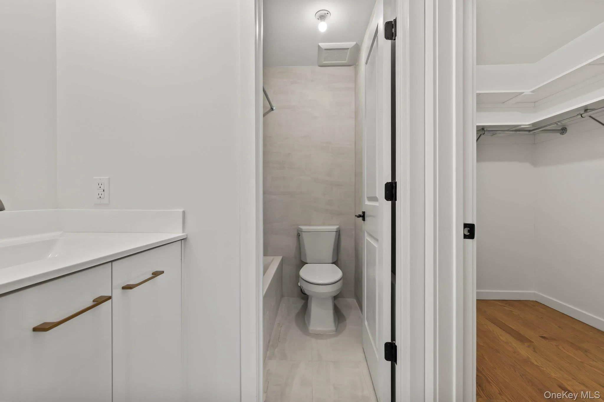 470 Central Avenue, Ramapo, NY, 5 Bedrooms Bedrooms, 9 Rooms Rooms,2 BathroomsBathrooms,Residential,For Rent,Central,0,1065277 470 Central Avenue, Ramapo, NY, 5 Bedrooms Bedrooms, 9 Rooms Rooms,2 BathroomsBathrooms,Residential,For Rent,Central,0,1065277