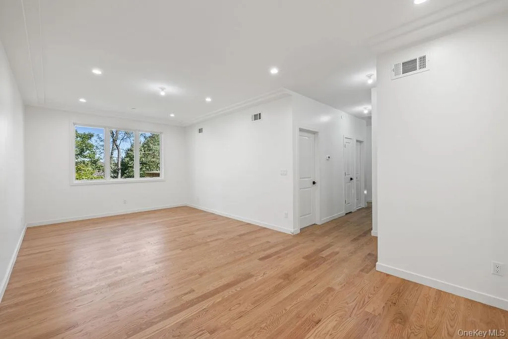 36 Calvert Drive, Ramapo, NY, 4 Bedrooms Bedrooms, 7 Rooms Rooms,2 BathroomsBathrooms,Residential,For Rent,Calvert,0,1065282 36 Calvert Drive, Ramapo, NY, 4 Bedrooms Bedrooms, 7 Rooms Rooms,2 BathroomsBathrooms,Residential,For Rent,Calvert,0,1065282